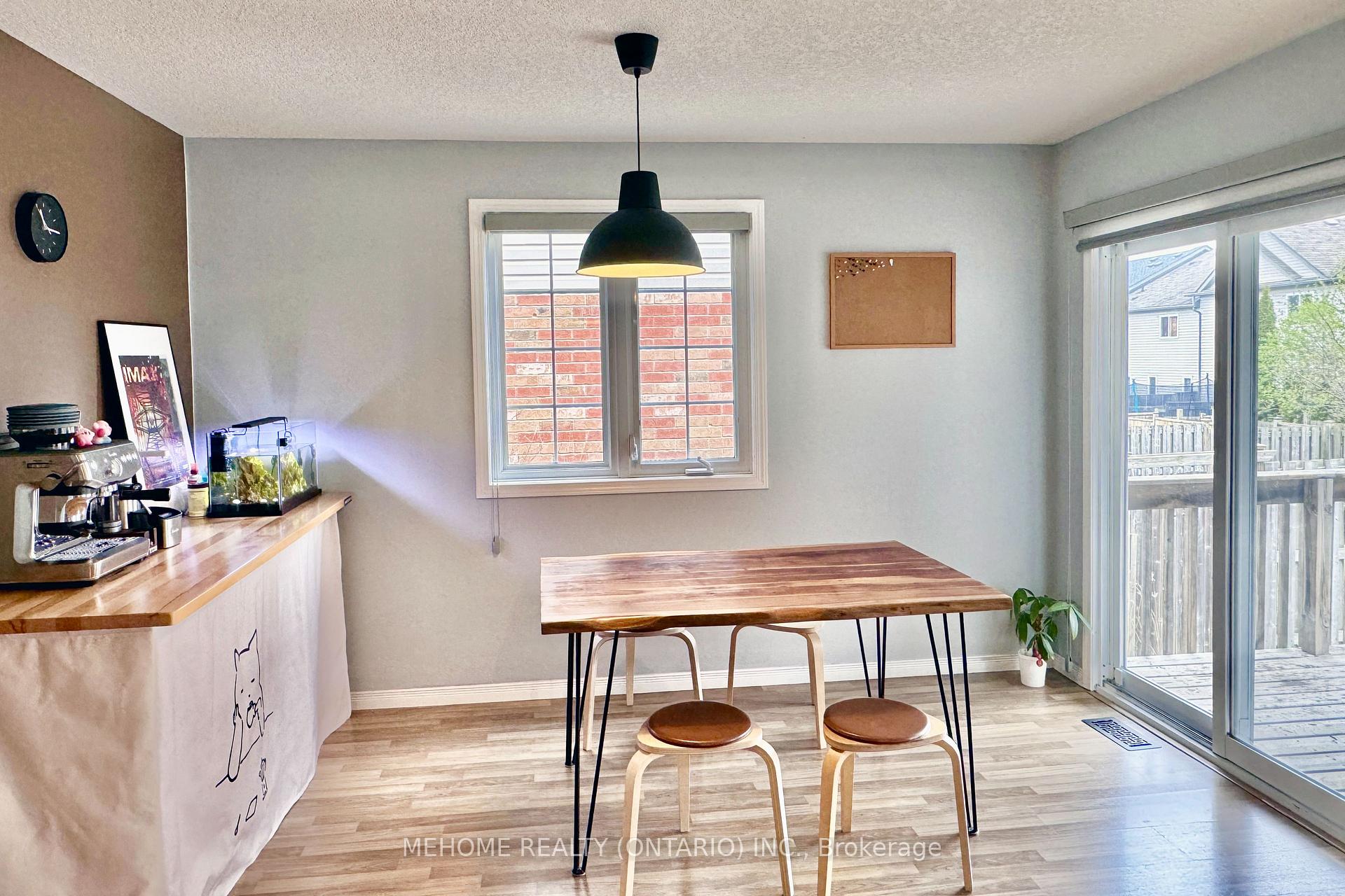 Photo 6 of 605 Goldthread Street, Waterloo — HOMEH