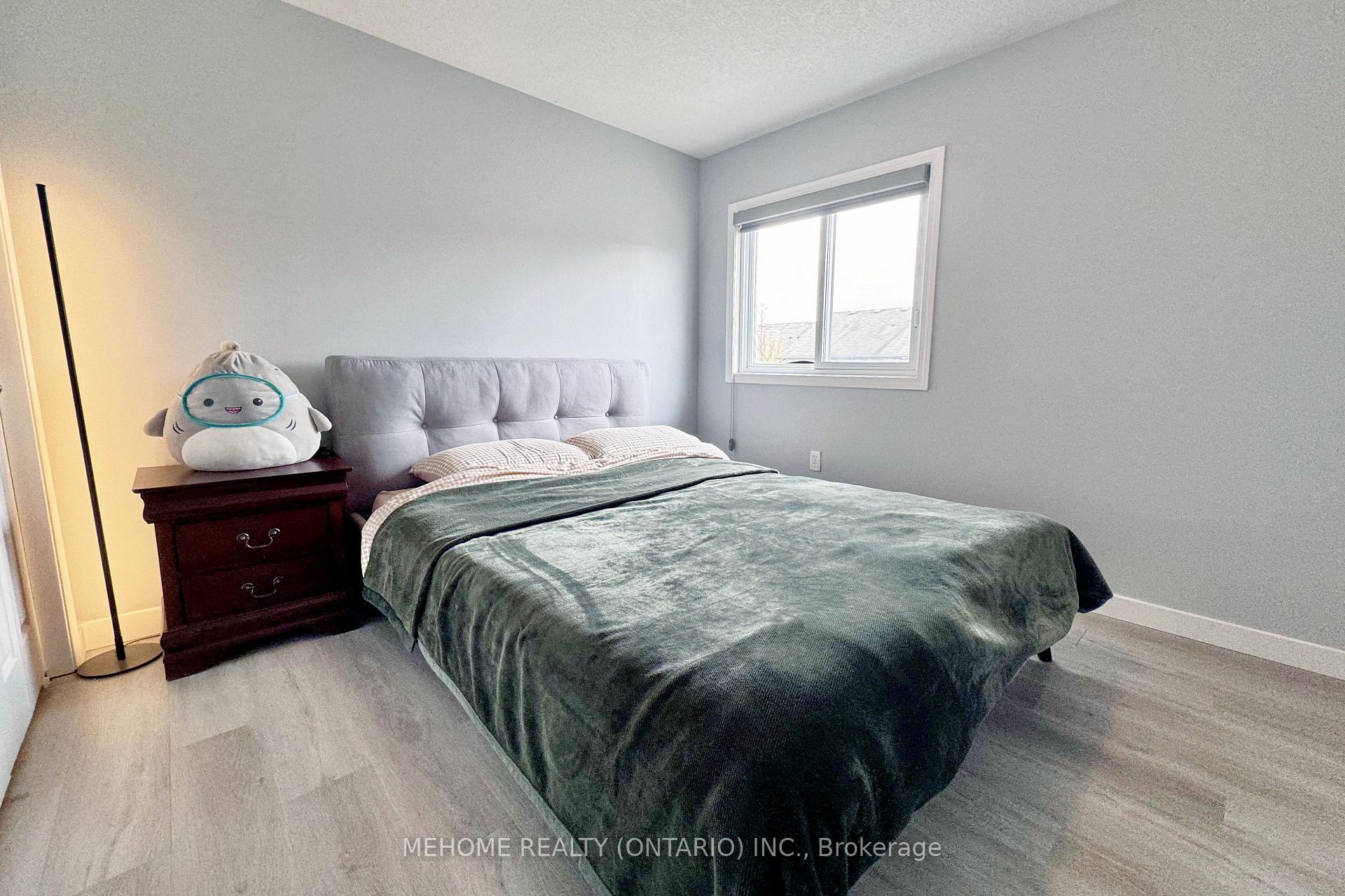 Photo 12 of 605 Goldthread Street, Waterloo — HOMEH