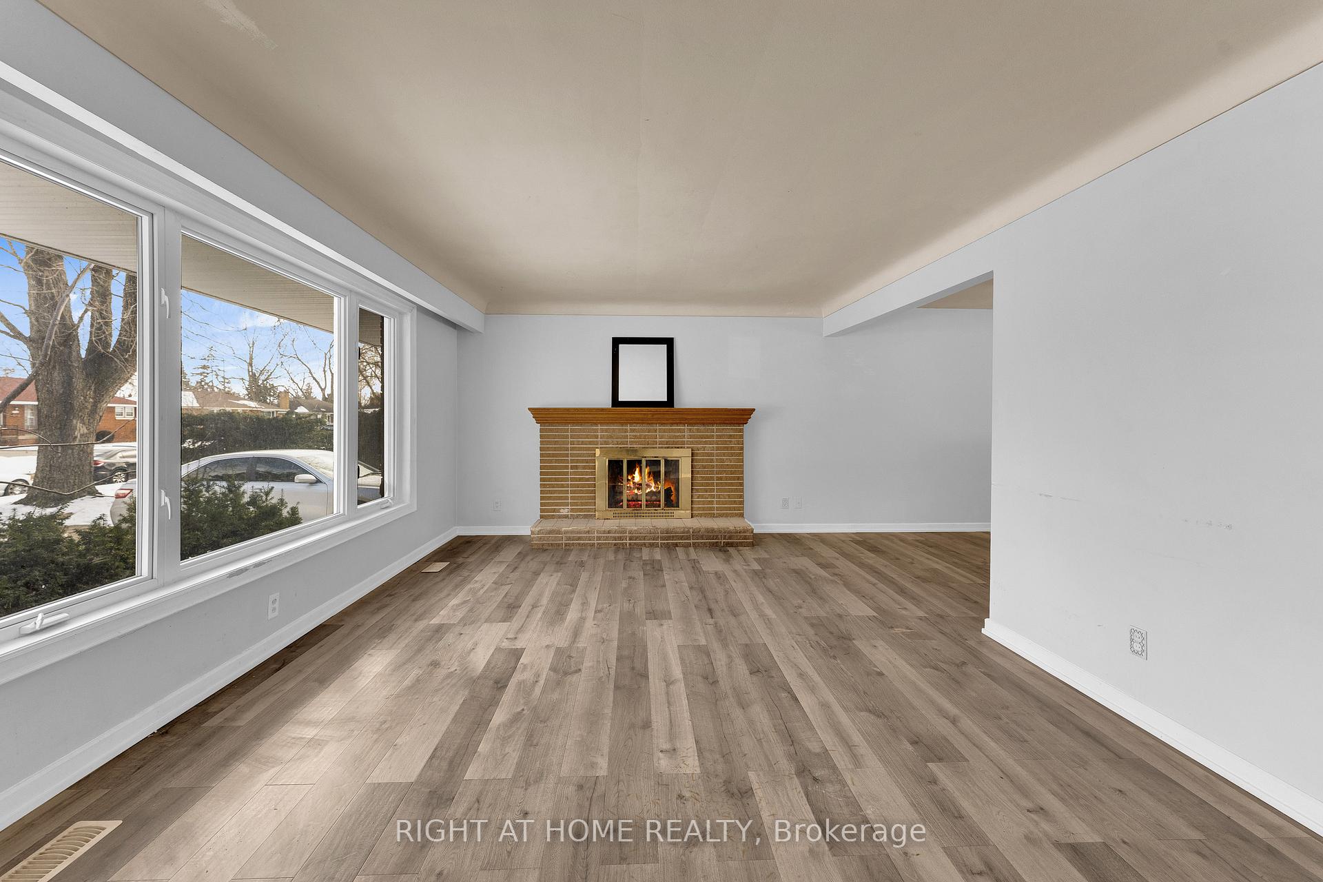 Photo 6 of 2517 Dandurand Avenue, Windsor — HOMEH