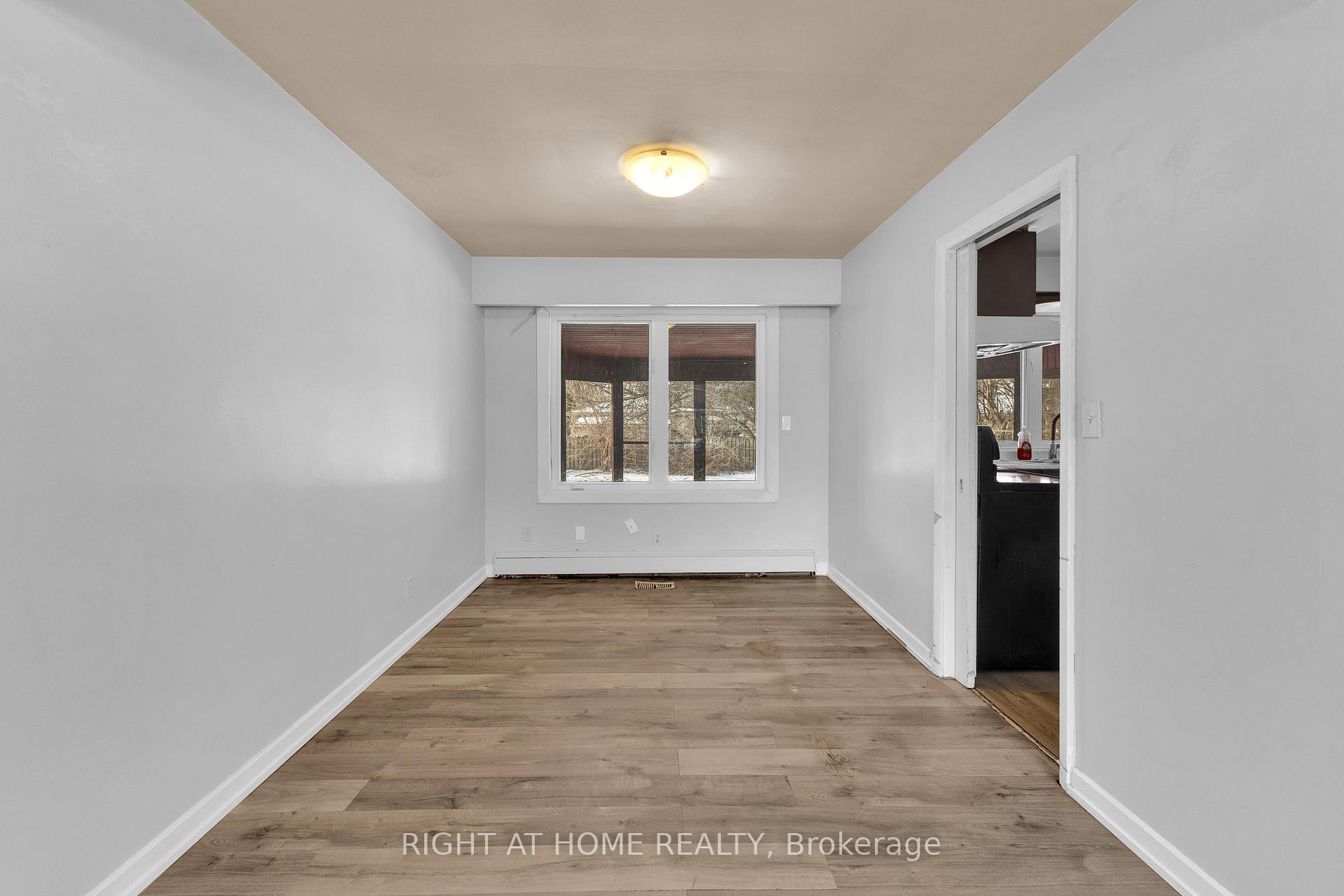 Photo 8 of 2517 Dandurand Avenue, Windsor — HOMEH