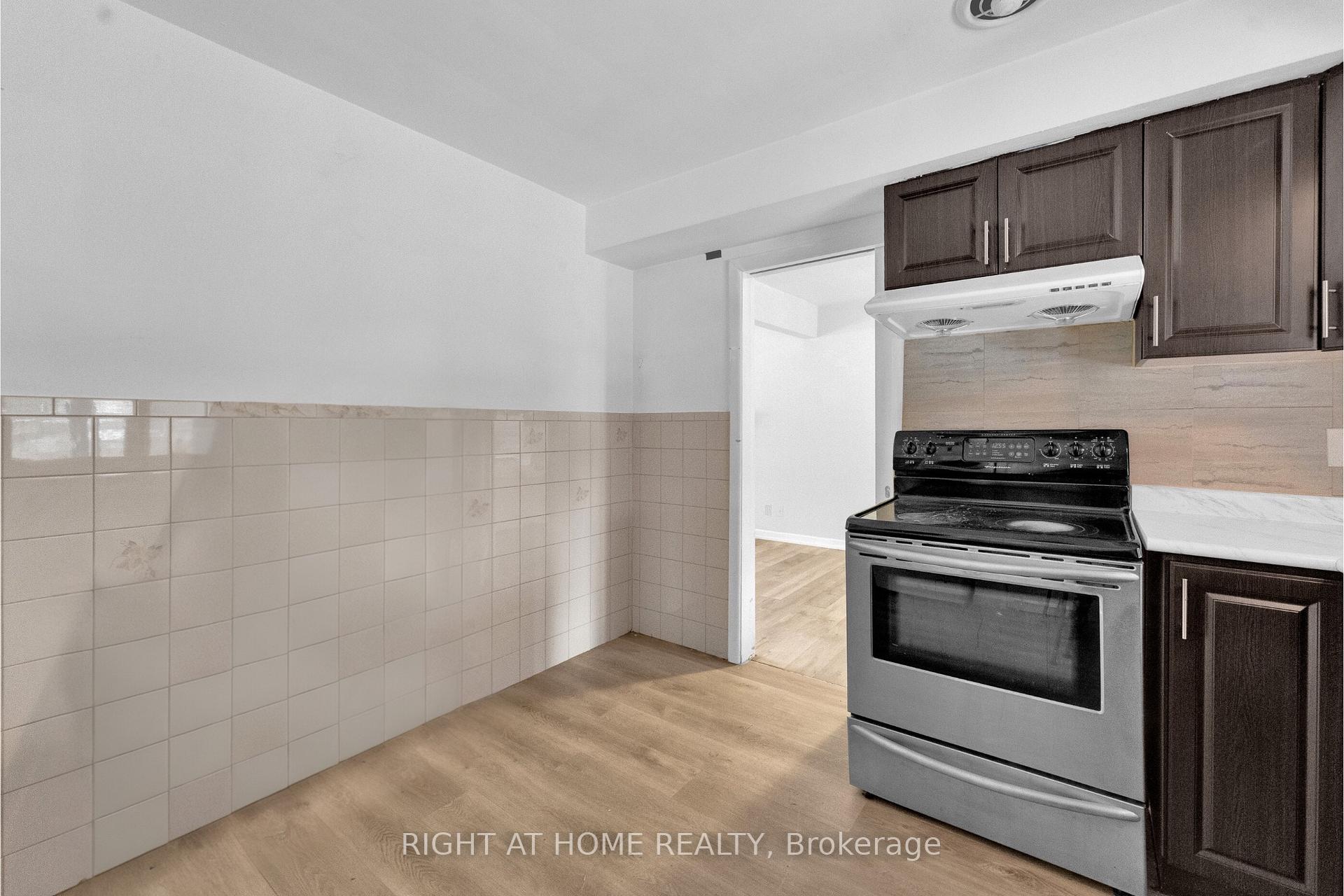 Photo 11 of 2517 Dandurand Avenue, Windsor — HOMEH