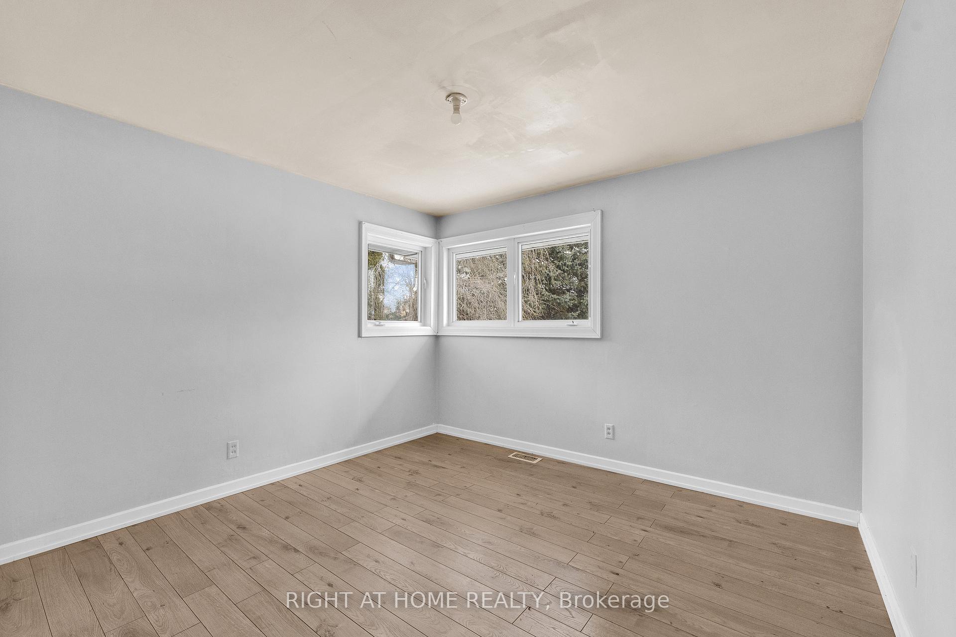 Photo 13 of 2517 Dandurand Avenue, Windsor — HOMEH