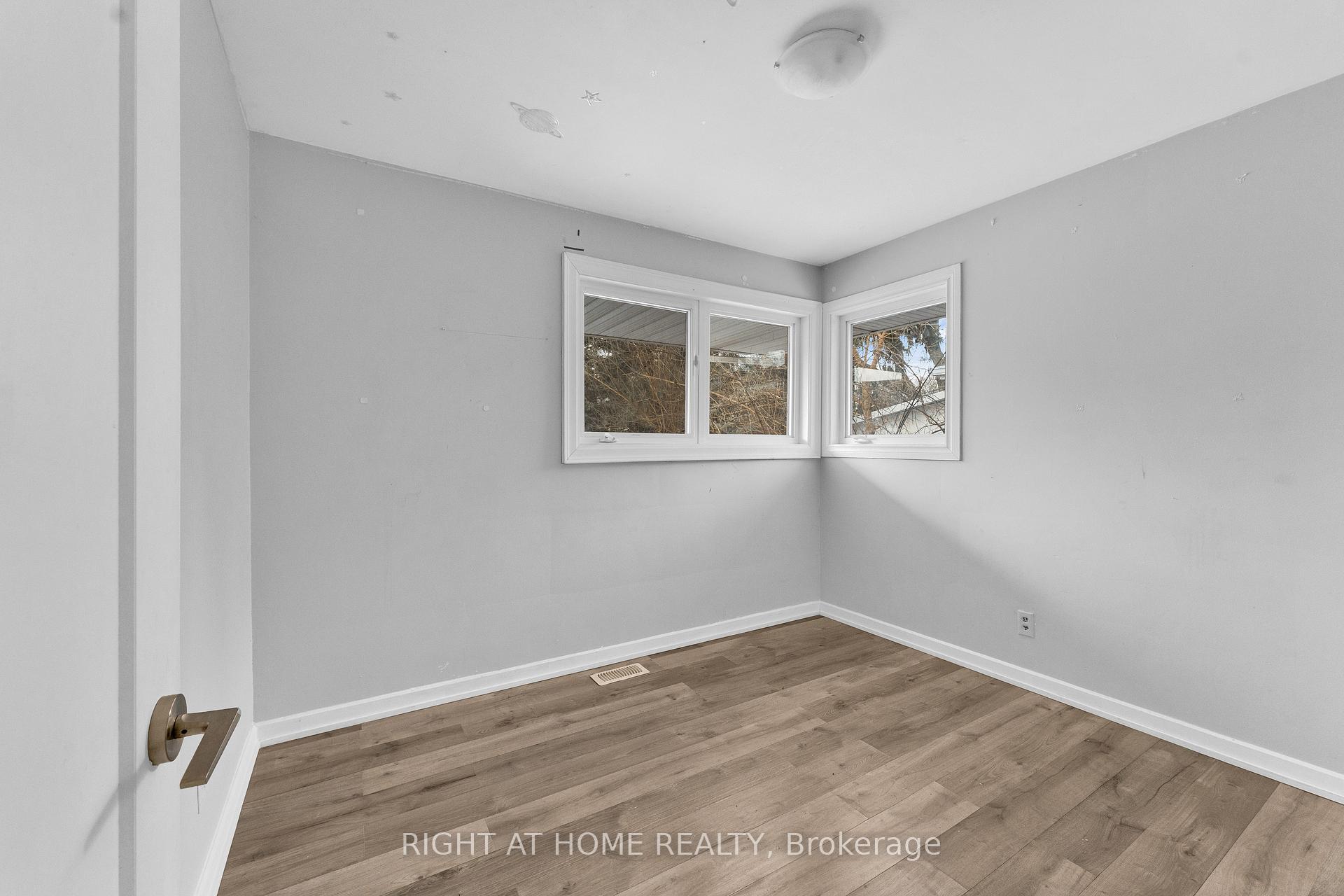 Photo 14 of 2517 Dandurand Avenue, Windsor — HOMEH
