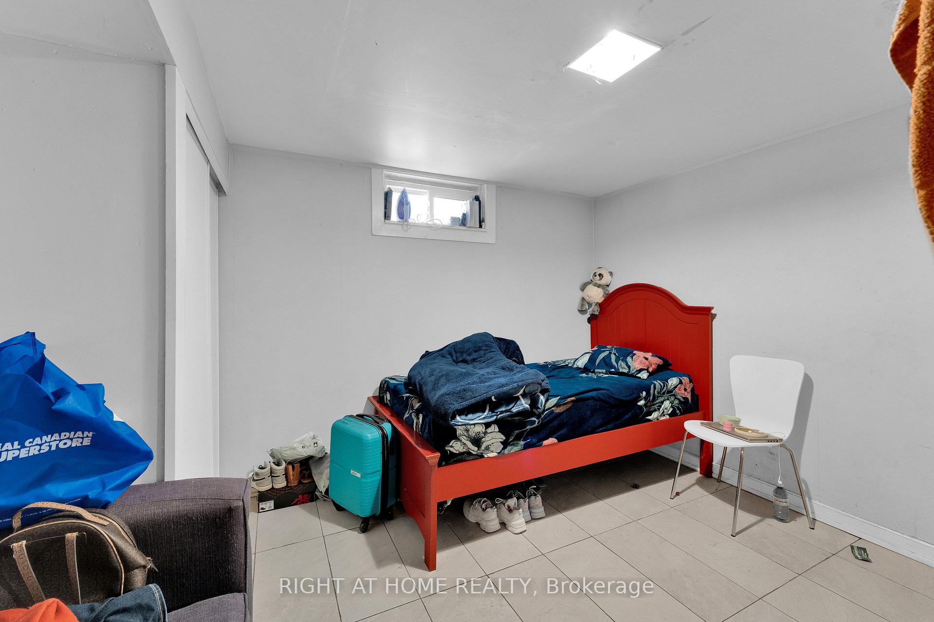 Photo 23 of 2517 Dandurand Avenue, Windsor — HOMEH