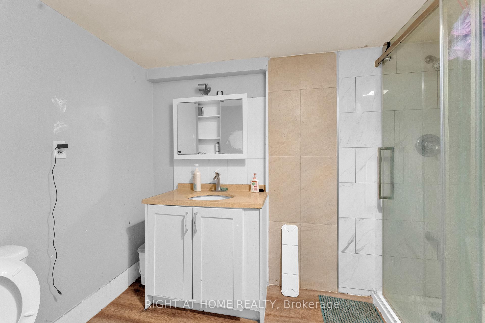 Photo 24 of 2517 Dandurand Avenue, Windsor — HOMEH