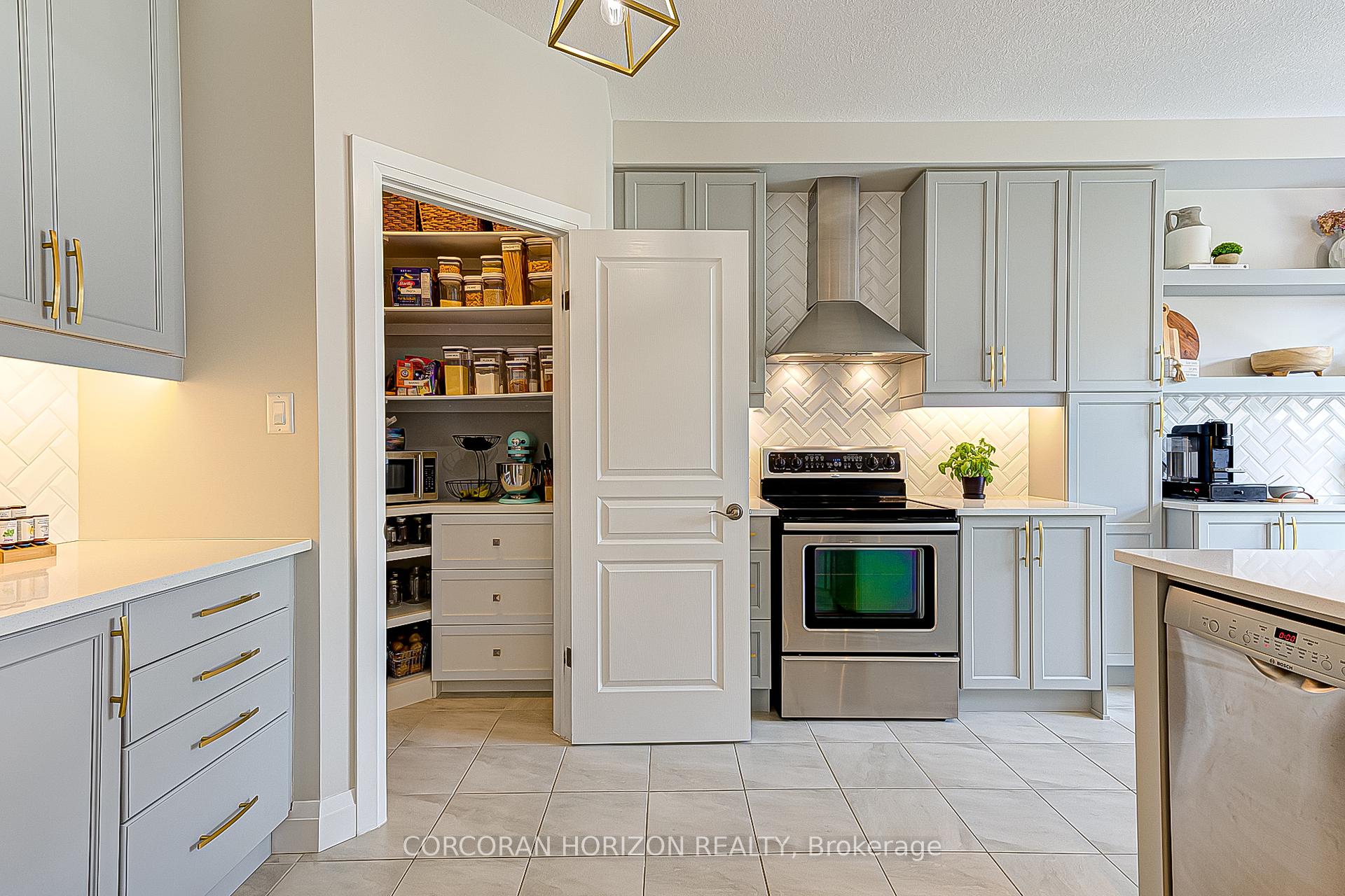 Photo 14 of 144 Steeplechase Way, Waterloo — HOMEH