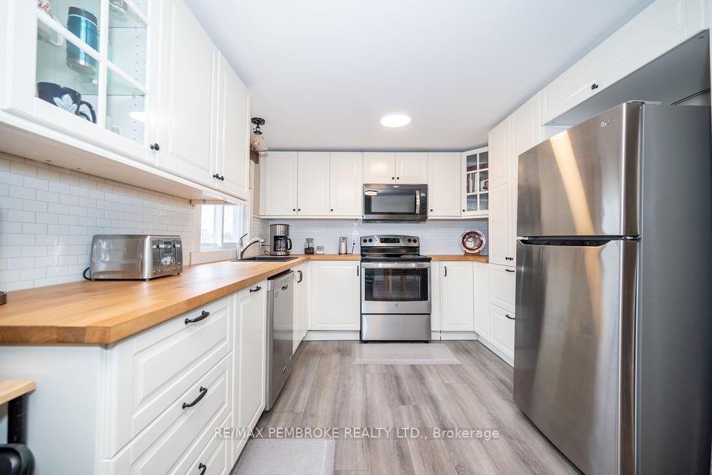 Photo 5 of 58 Knox Terrace, Bonnechere Valley, Eganville/Bonnechere Twp — HOMEH