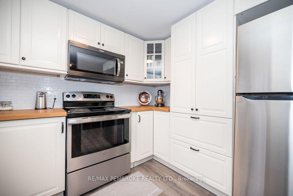 Photo 6 of 58 Knox Terrace, Bonnechere Valley, Eganville/Bonnechere Twp — HOMEH