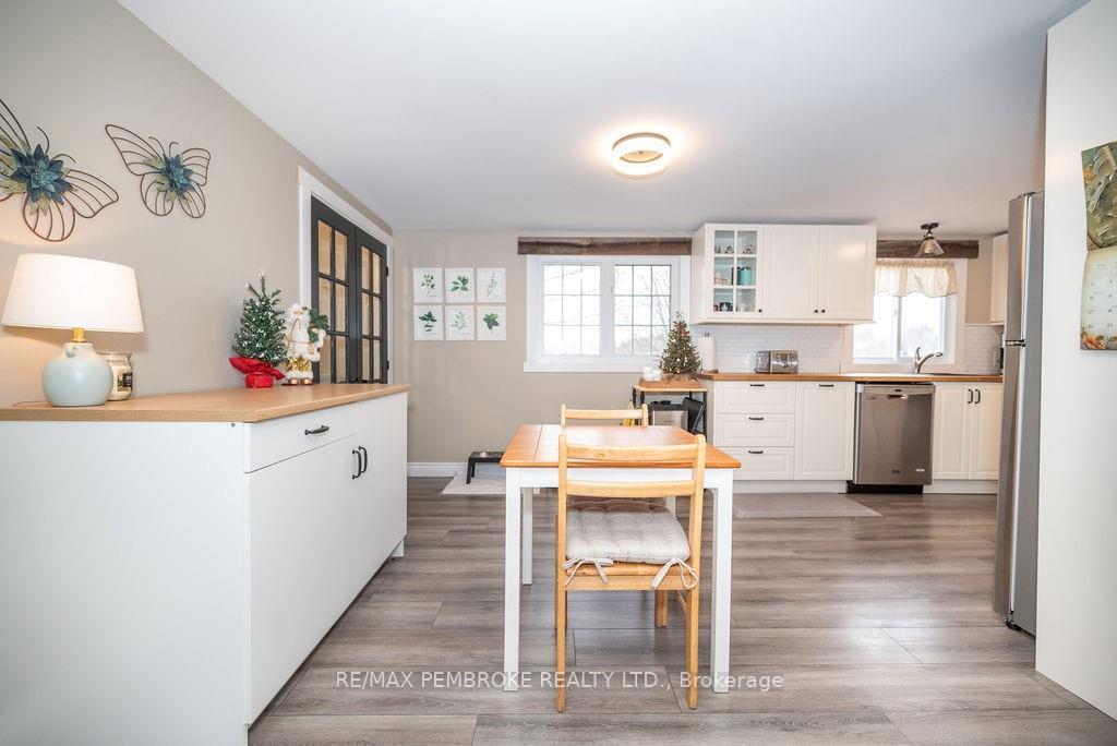 Photo 8 of 58 Knox Terrace, Bonnechere Valley, Eganville/Bonnechere Twp — HOMEH
