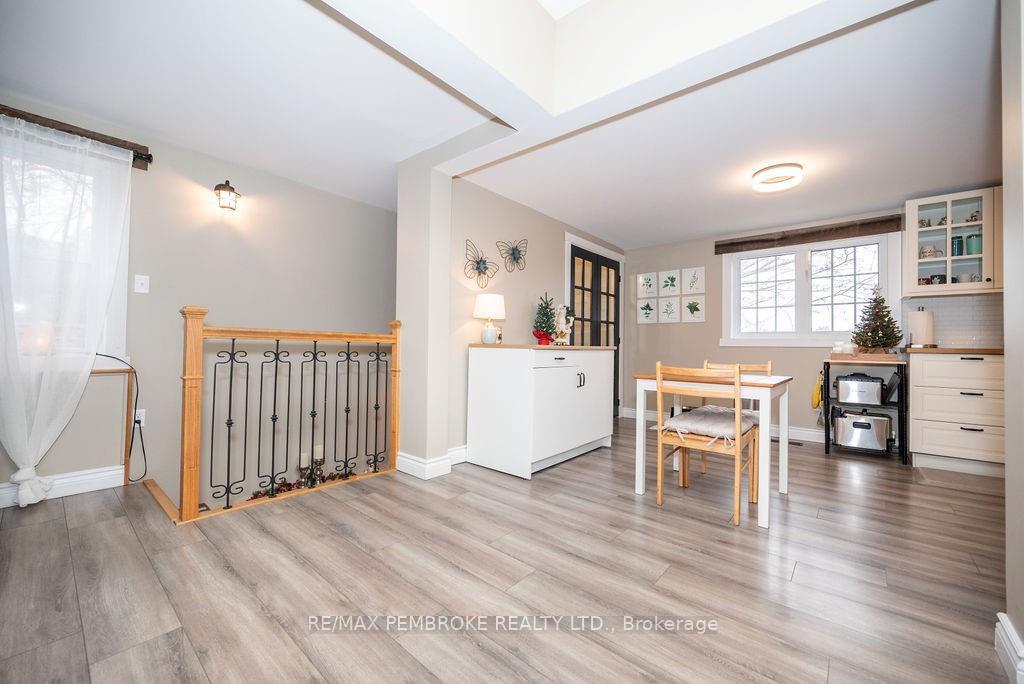 Photo 12 of 58 Knox Terrace, Bonnechere Valley, Eganville/Bonnechere Twp — HOMEH