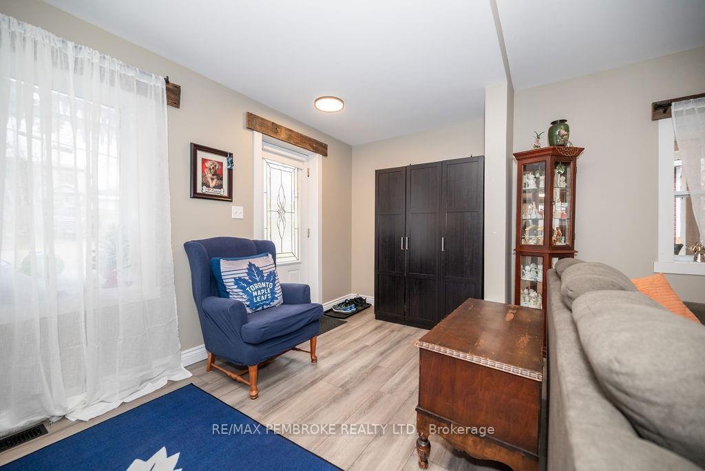 Photo 16 of 58 Knox Terrace, Bonnechere Valley, Eganville/Bonnechere Twp — HOMEH