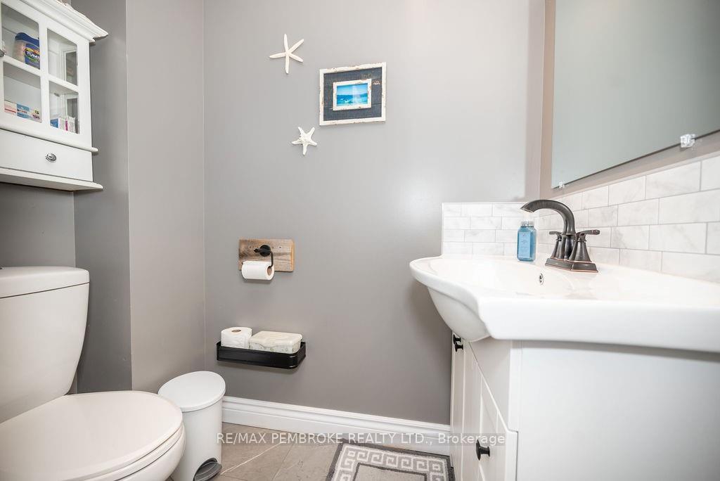 Photo 20 of 58 Knox Terrace, Bonnechere Valley, Eganville/Bonnechere Twp — HOMEH