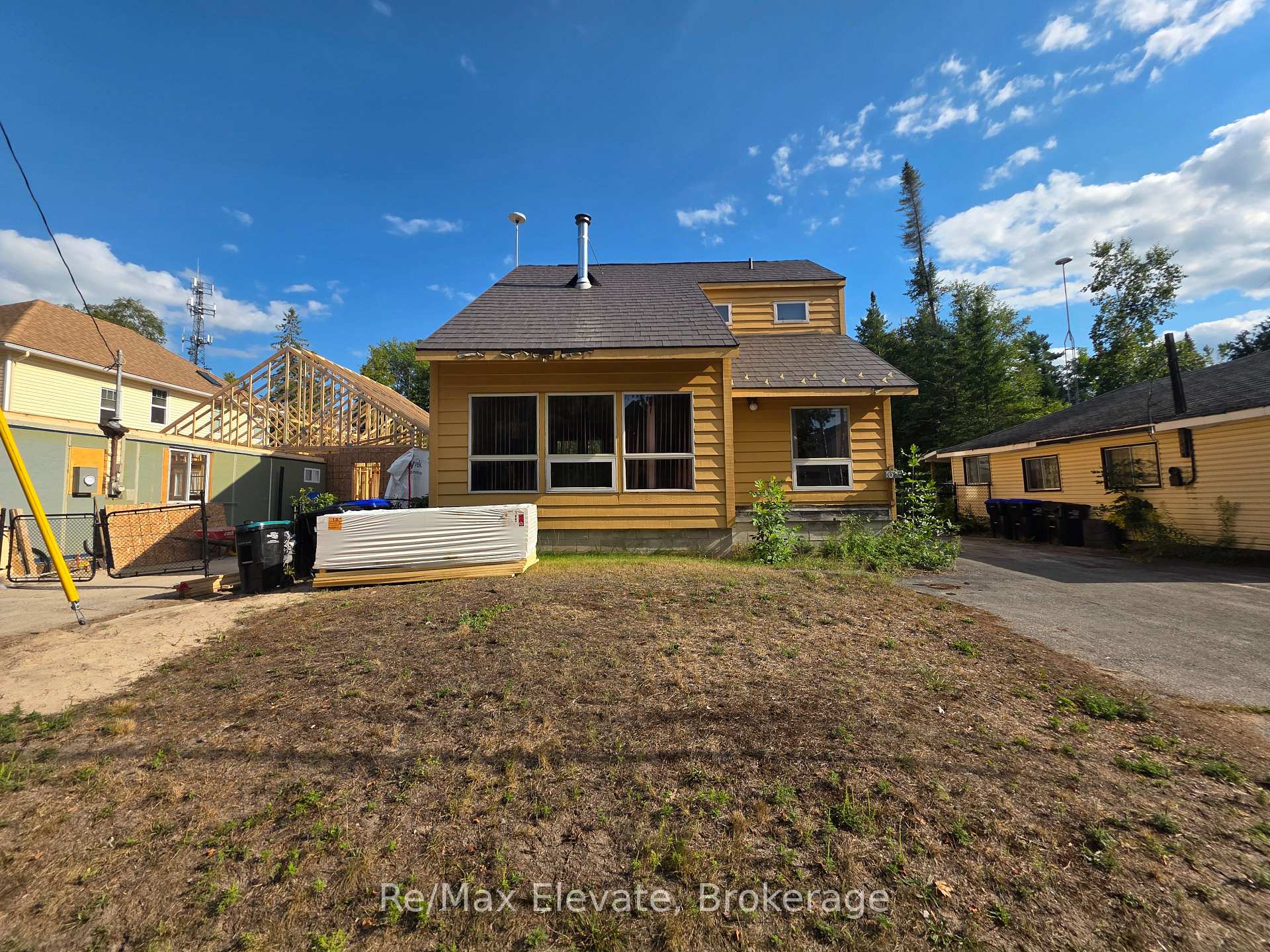 Photo 1 of 1679 Shore Lane, Wasaga Beach — HOMEH