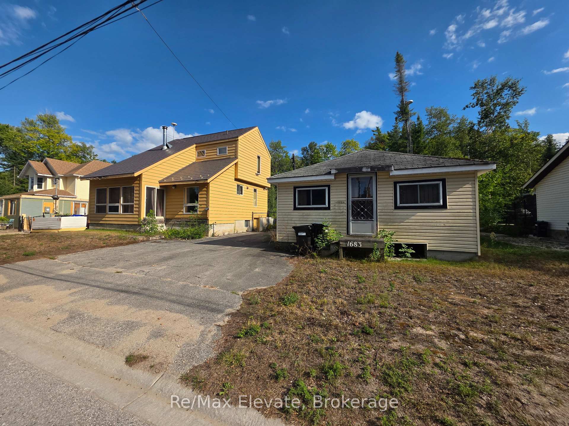 Photo 2 of 1679 Shore Lane, Wasaga Beach — HOMEH