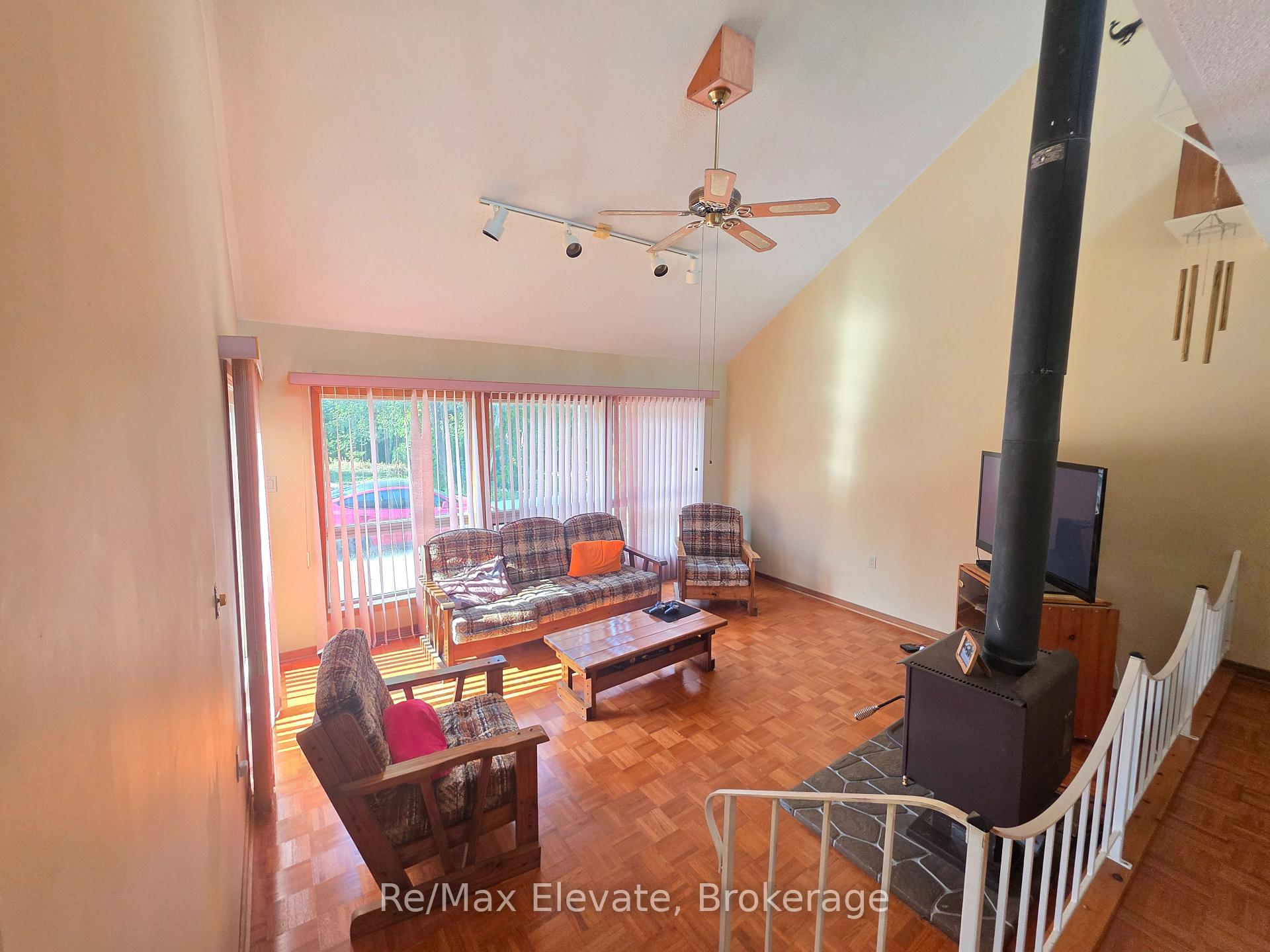 Photo 5 of 1679 Shore Lane, Wasaga Beach — HOMEH