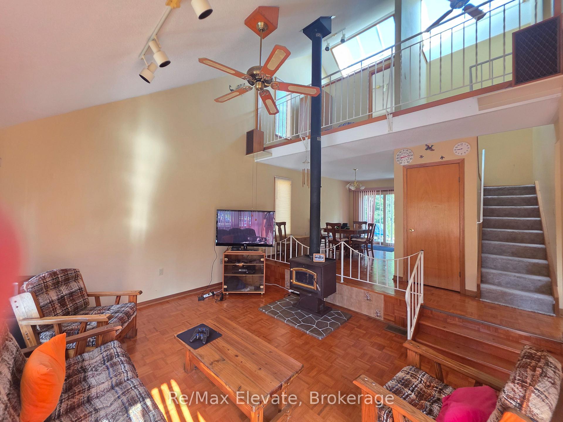 Photo 8 of 1679 Shore Lane, Wasaga Beach — HOMEH