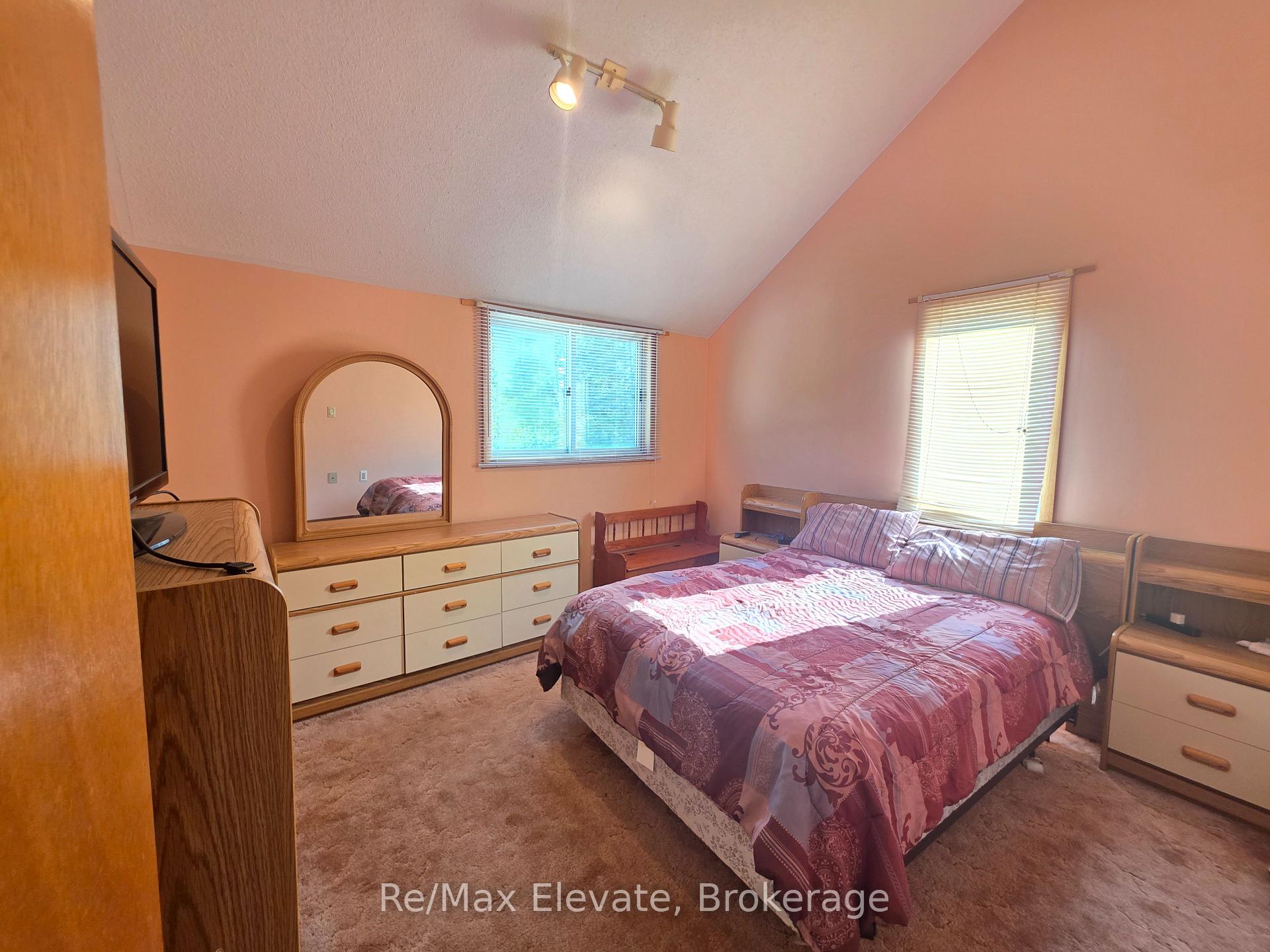 Photo 10 of 1679 Shore Lane, Wasaga Beach — HOMEH