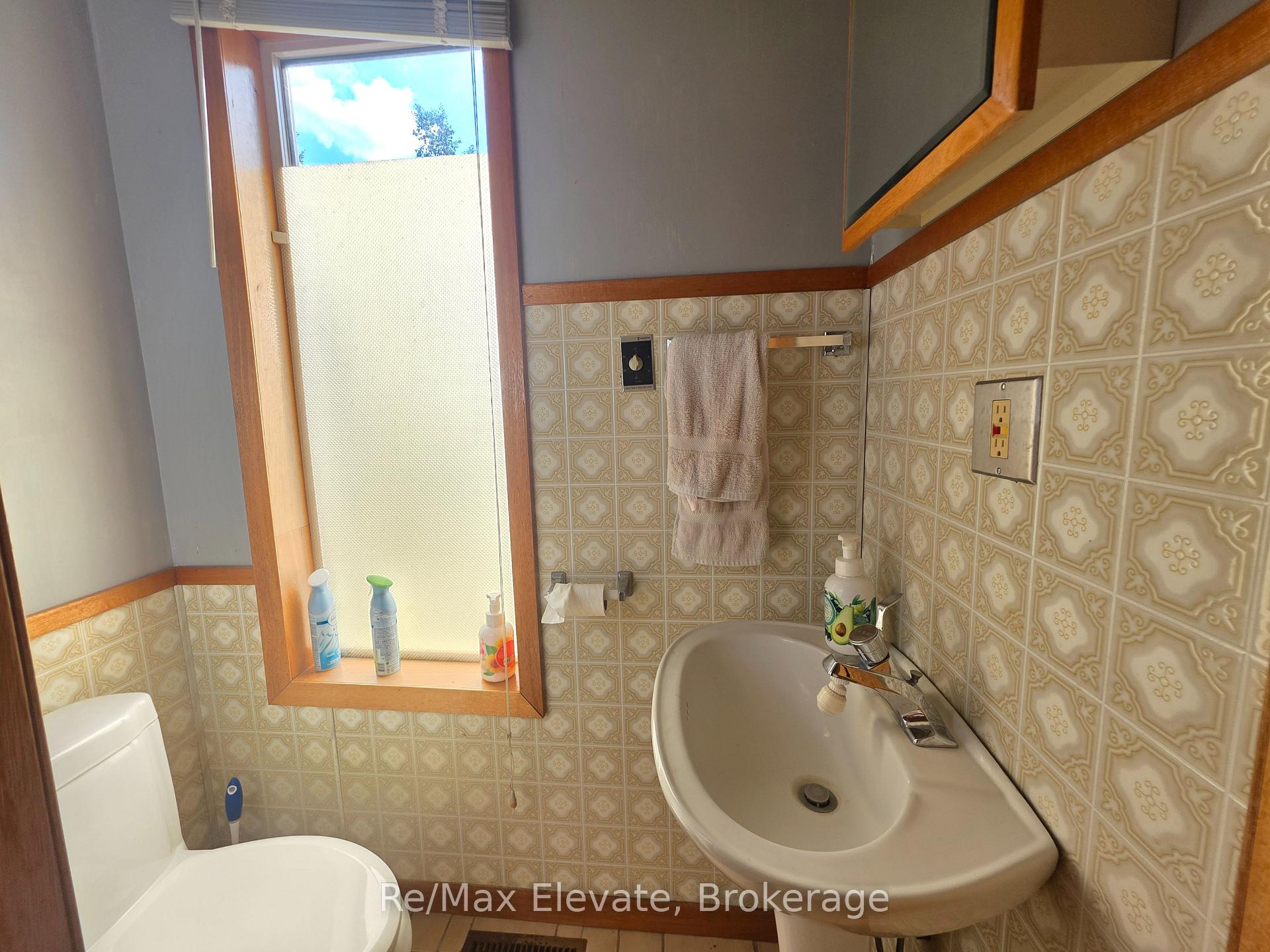 Photo 15 of 1679 Shore Lane, Wasaga Beach — HOMEH