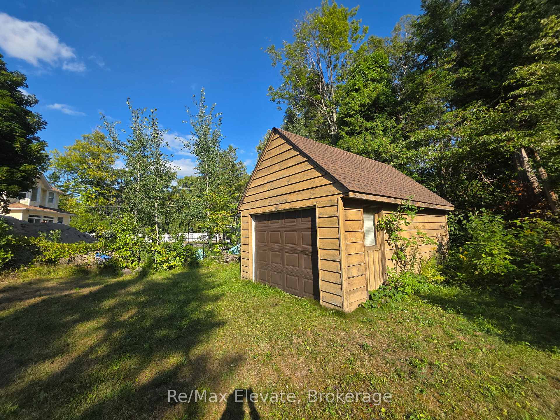 Photo 17 of 1679 Shore Lane, Wasaga Beach — HOMEH