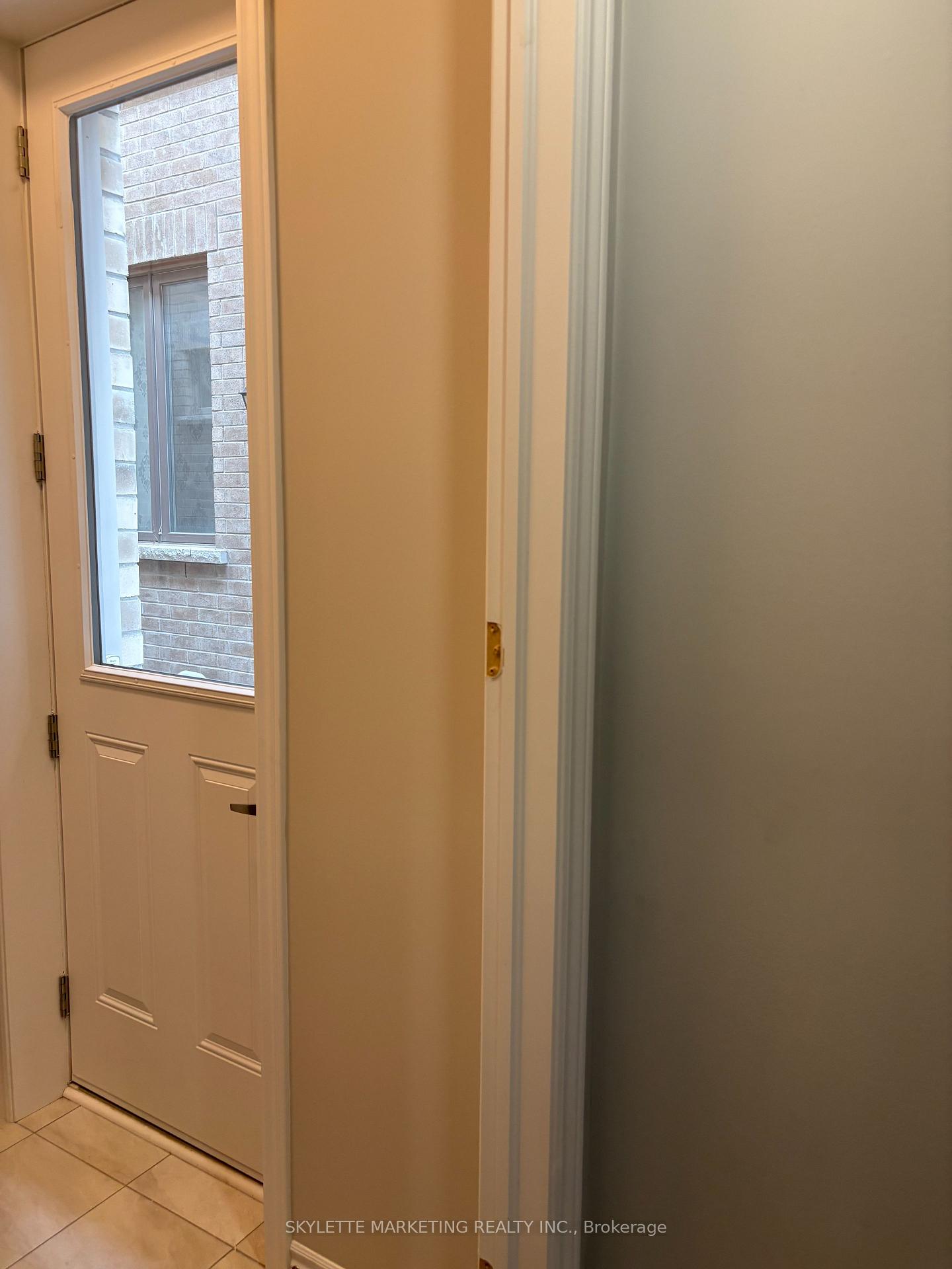 Photo 6 of Unit Lower, 5 Sikura Circle, Aurora, Rural Aurora — HOMEH