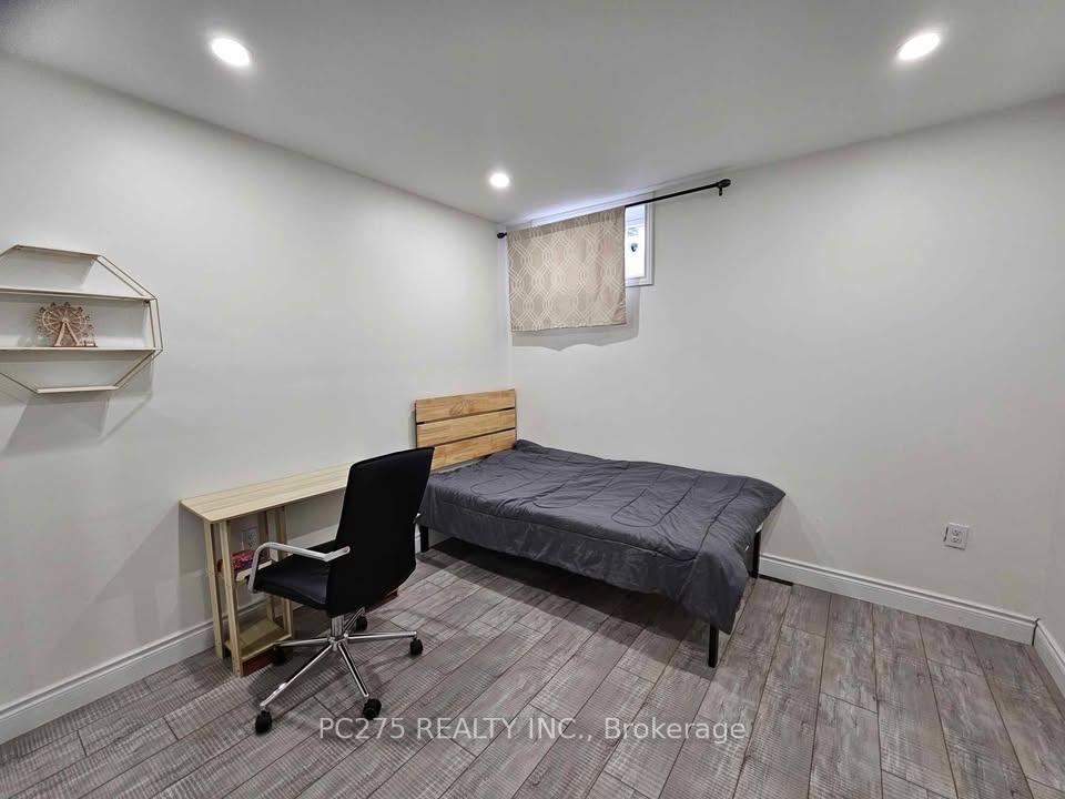 Photo 26 of 508 Barwick Crescent, Waterloo — HOMEH
