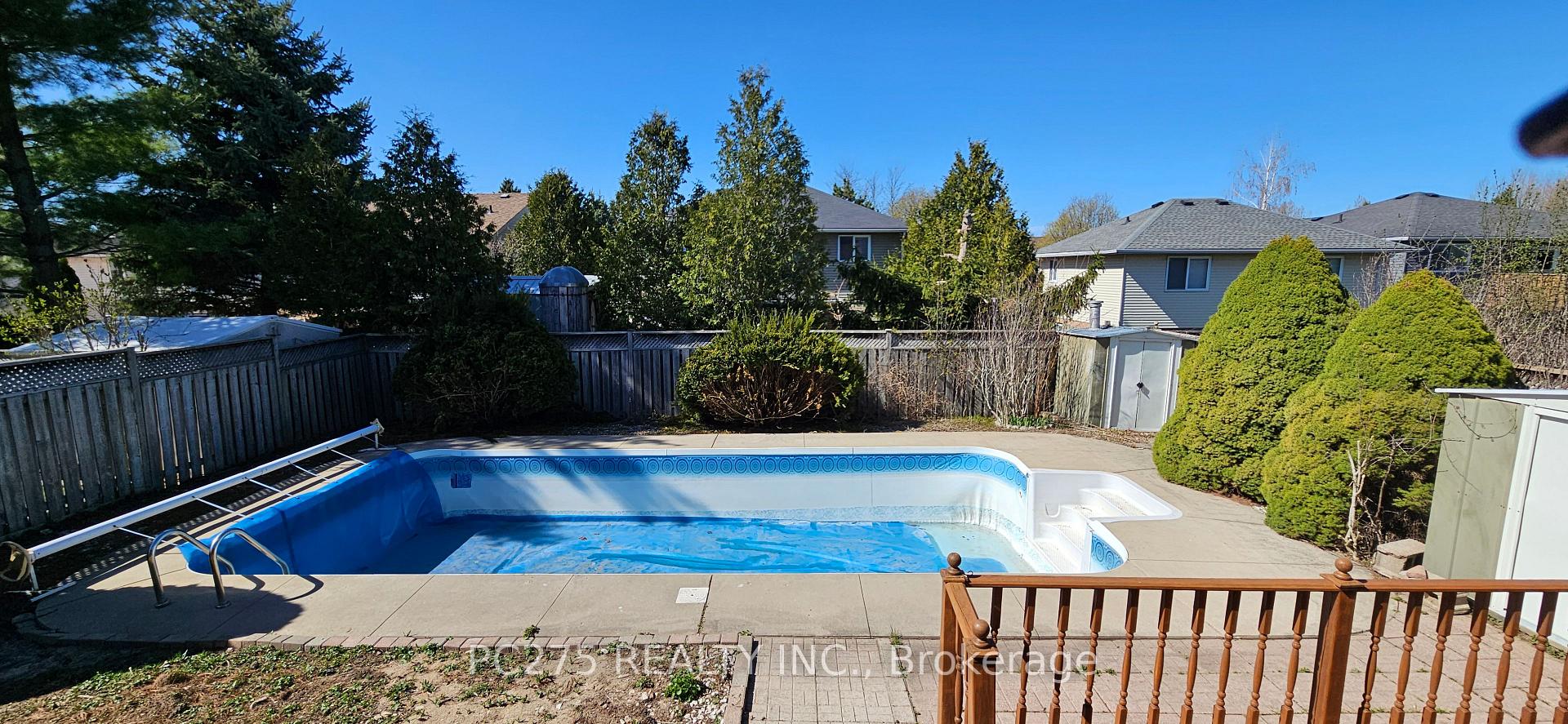 Photo 34 of 508 Barwick Crescent, Waterloo — HOMEH
