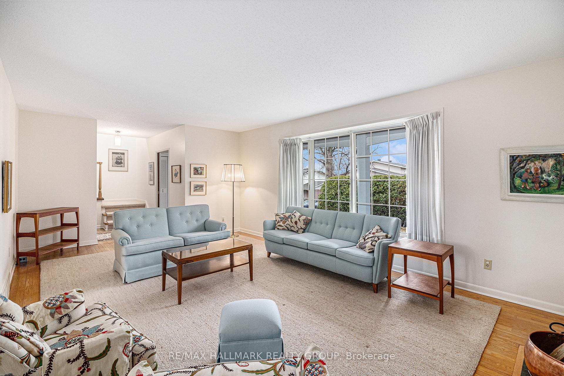 Photo 5 of 2302 Virginia Drive, Ottawa, Guildwood Estates - Urbandale Acres — HOMEH