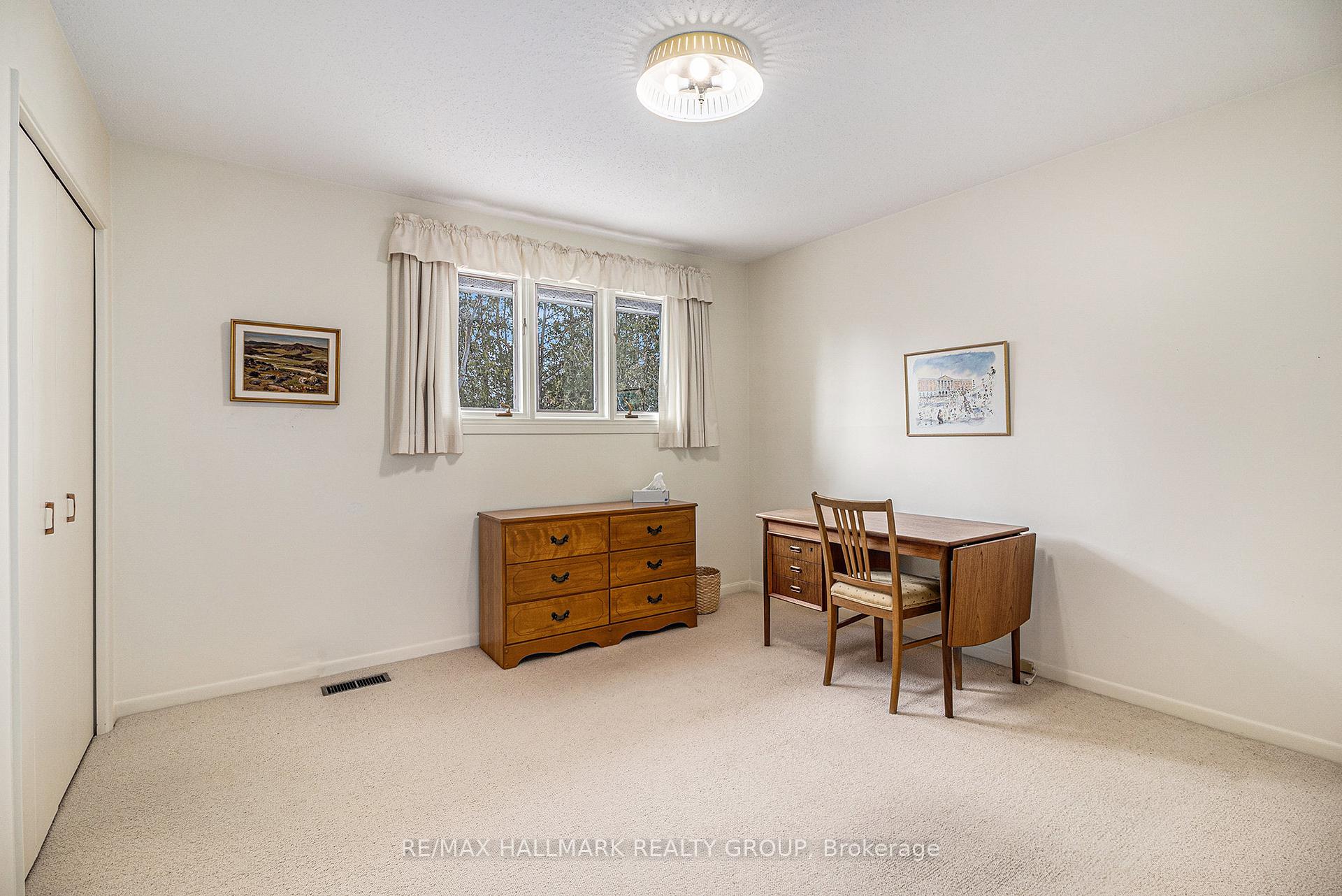 Photo 18 of 2302 Virginia Drive, Ottawa, Guildwood Estates - Urbandale Acres — HOMEH