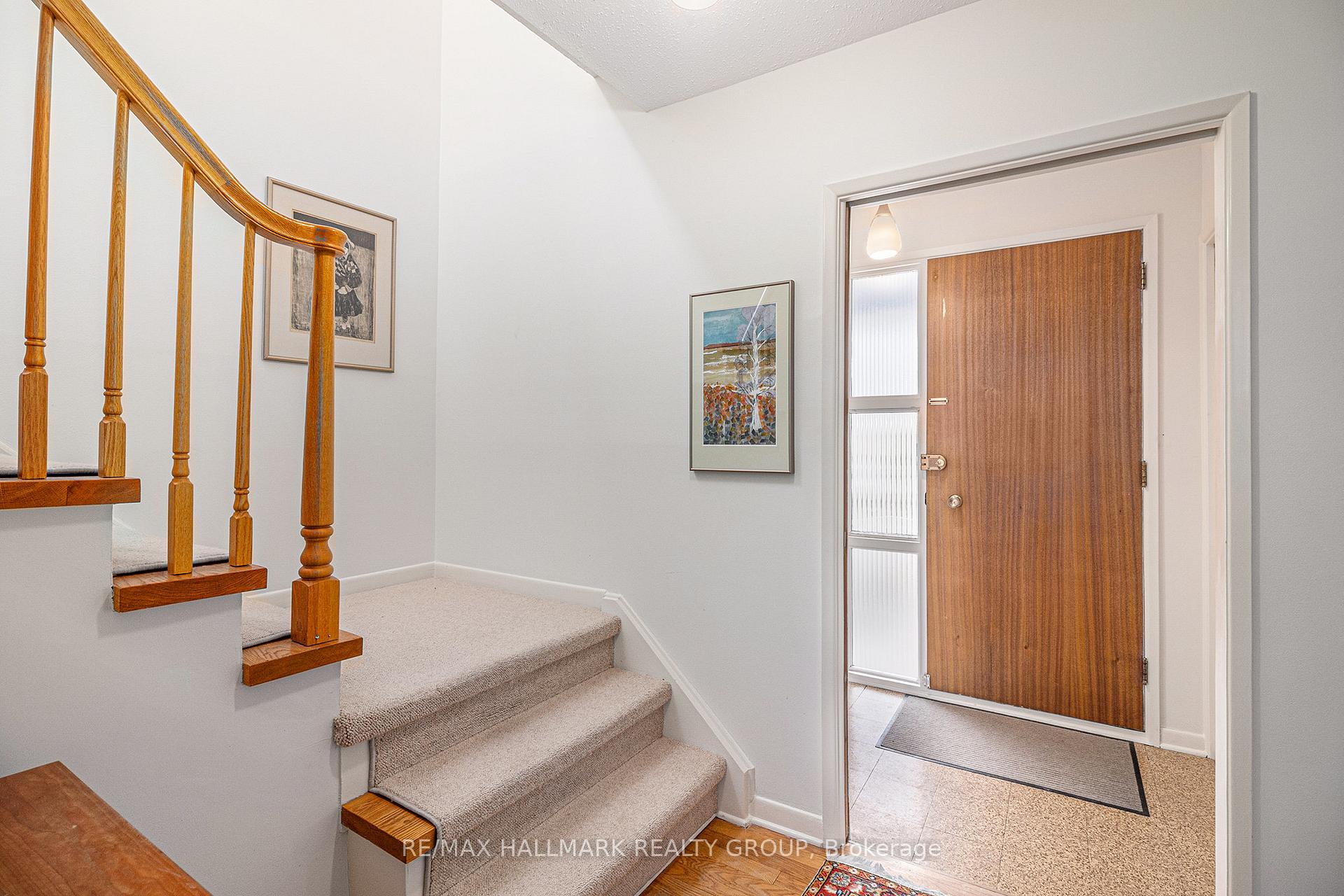 Photo 23 of 2302 Virginia Drive, Ottawa, Guildwood Estates - Urbandale Acres — HOMEH