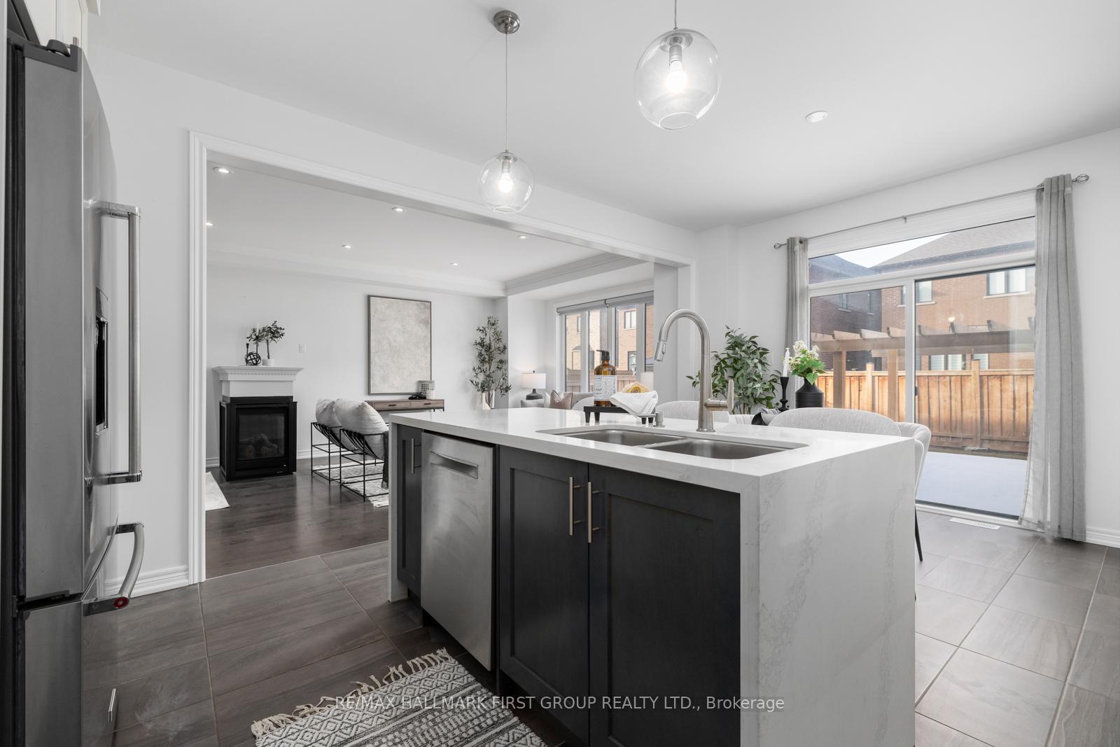 Photo 15 of 20 Auckland Drive, Whitby, Rural Whitby — HOMEH