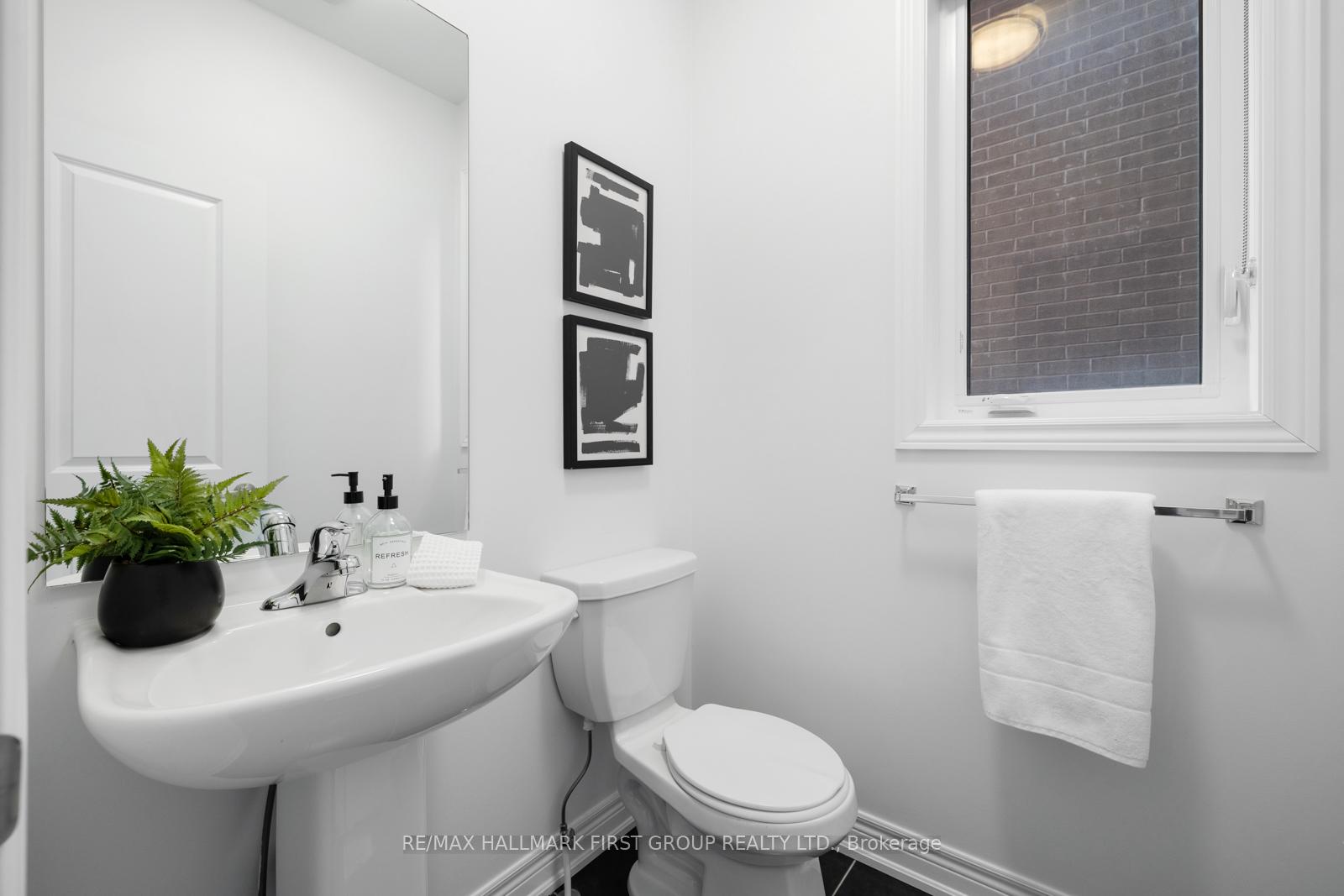 Photo 20 of 20 Auckland Drive, Whitby, Rural Whitby — HOMEH