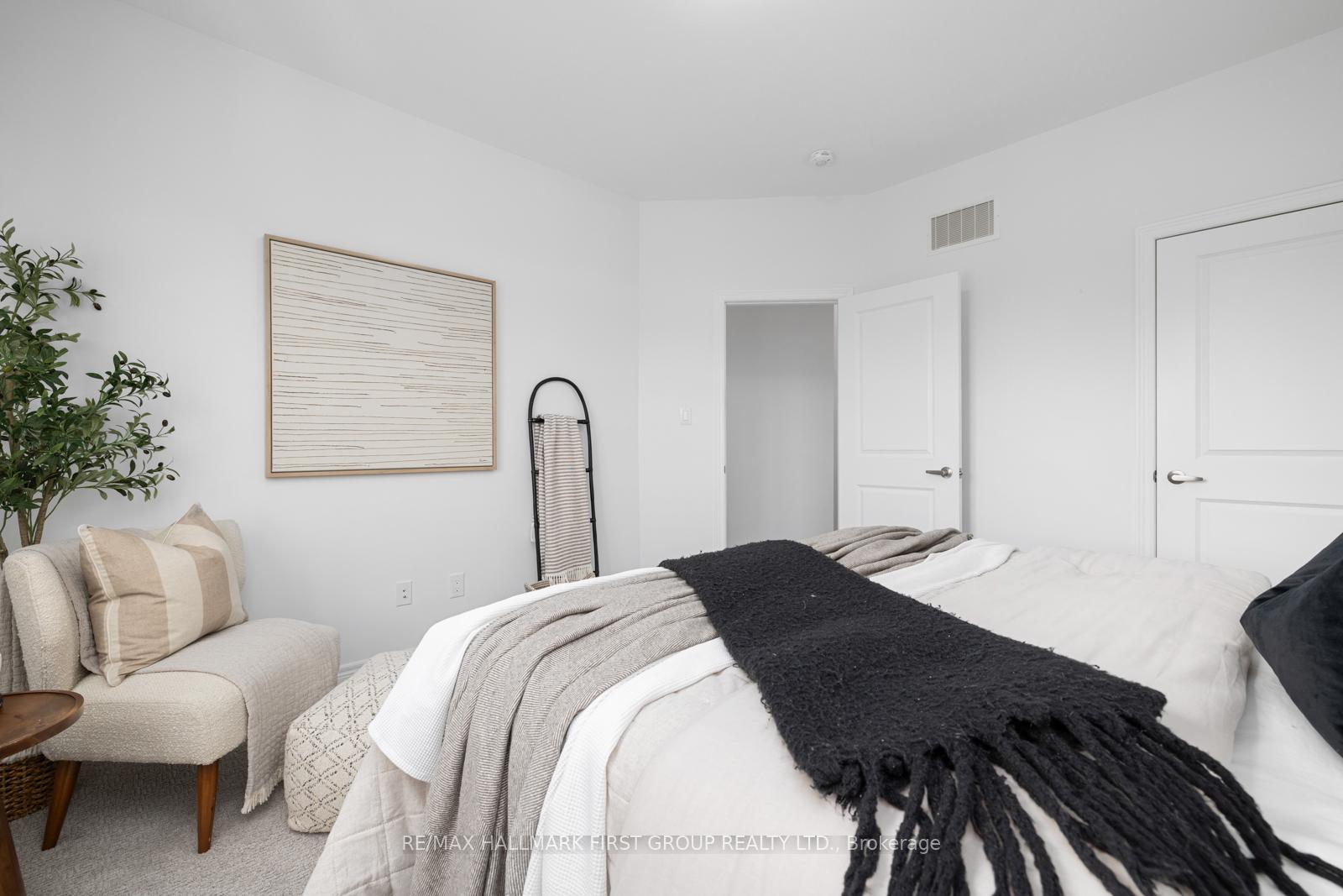 Photo 35 of 20 Auckland Drive, Whitby, Rural Whitby — HOMEH