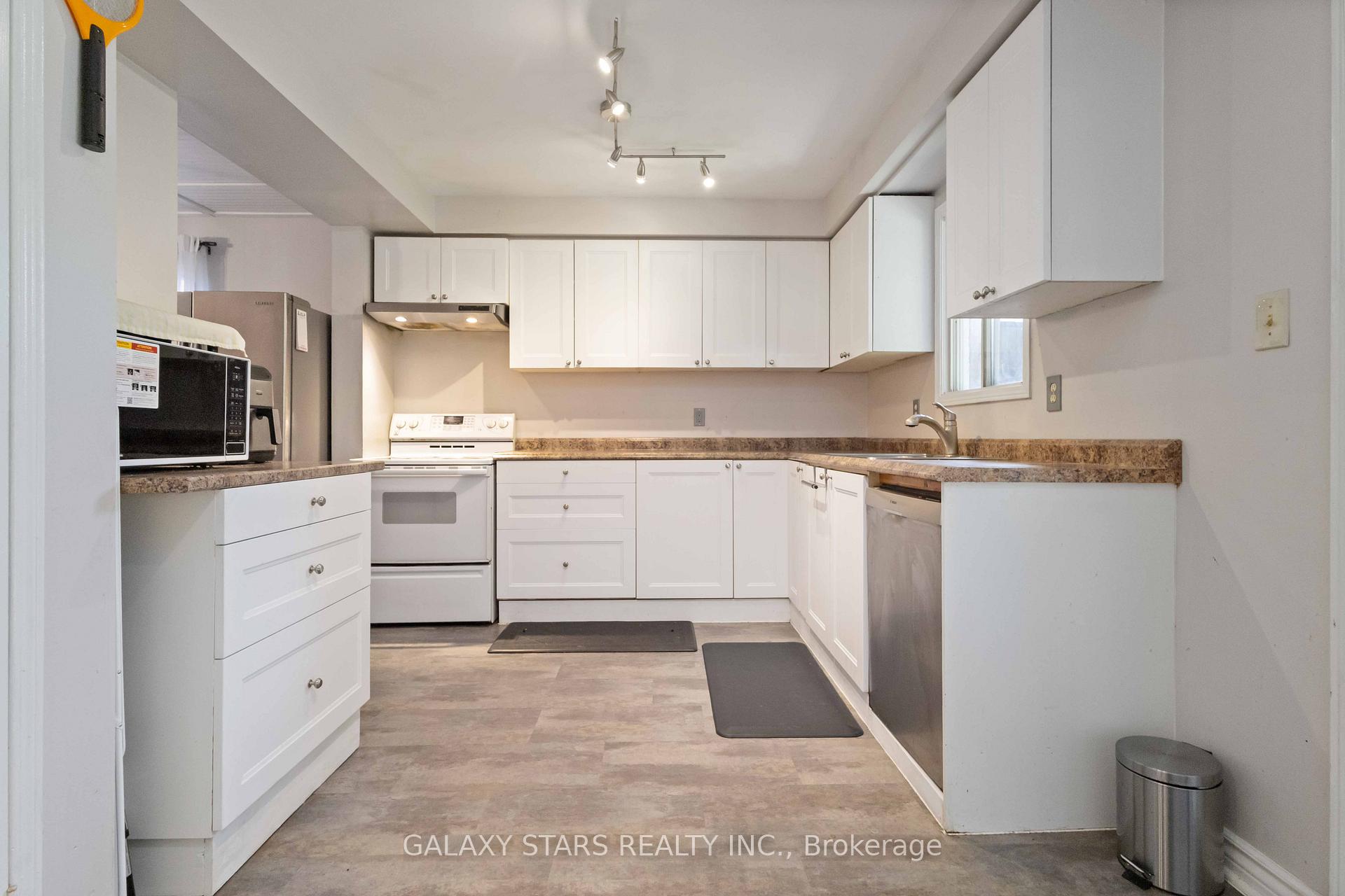 Photo 20 of 119 Sullivan Drive, Ajax, Central — HOMEH