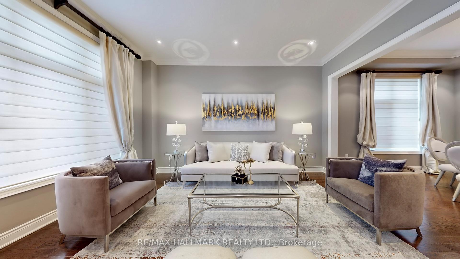 Photo 5 of 126 Sir Stevens Drive, Vaughan, Patterson — HOMEH