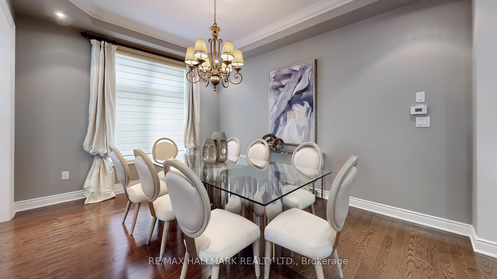 Photo 10 of 126 Sir Stevens Drive, Vaughan, Patterson — HOMEH