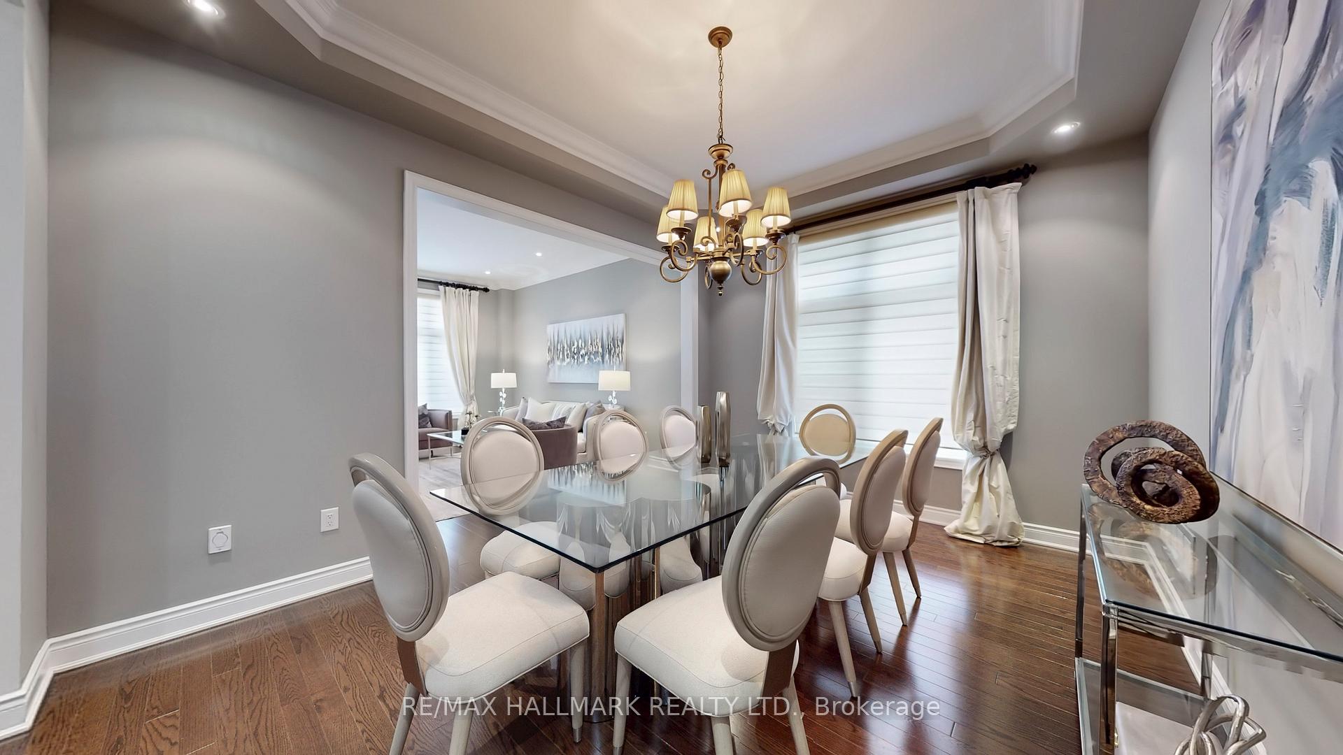 Photo 11 of 126 Sir Stevens Drive, Vaughan, Patterson — HOMEH