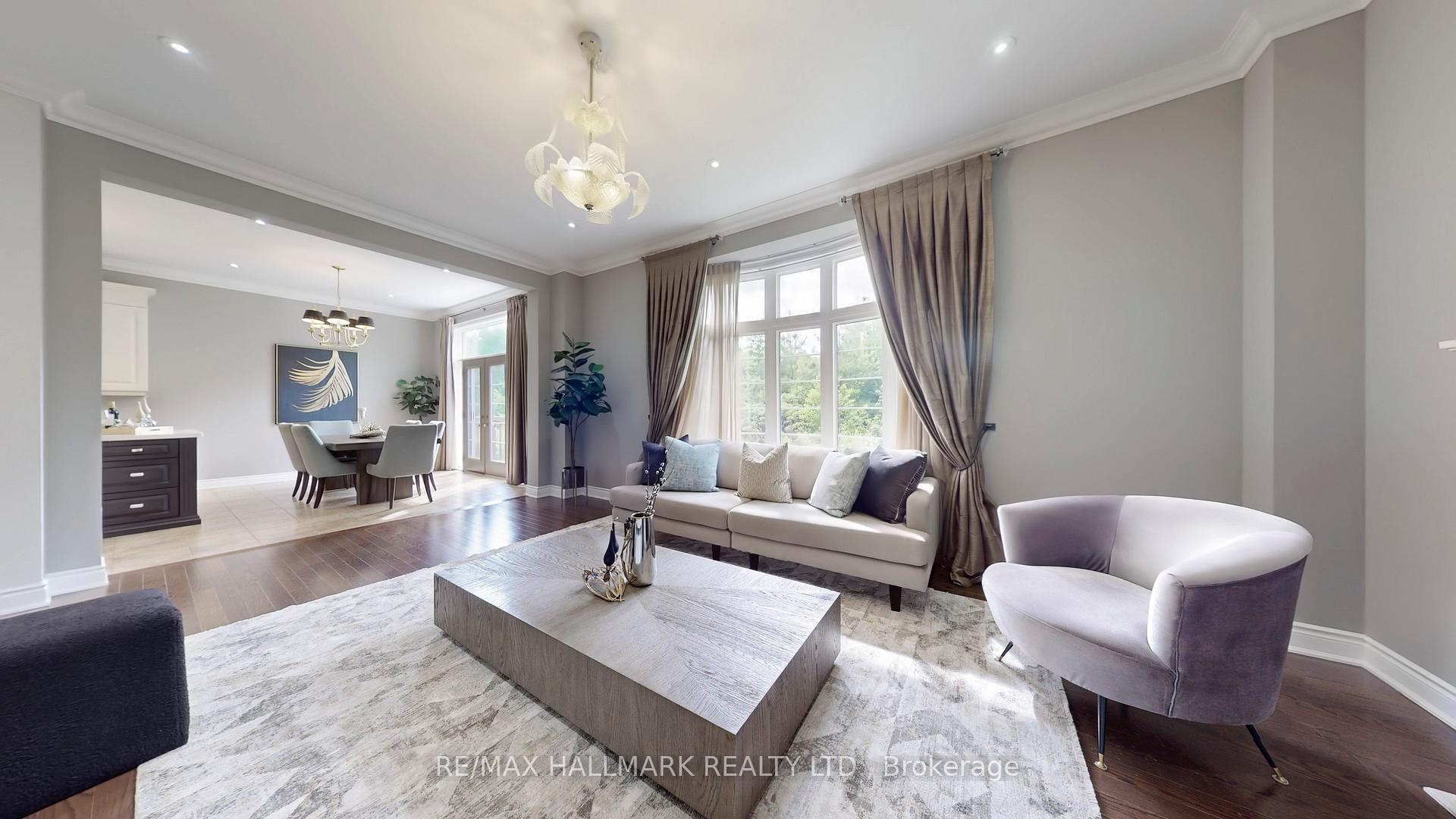 Photo 16 of 126 Sir Stevens Drive, Vaughan, Patterson — HOMEH
