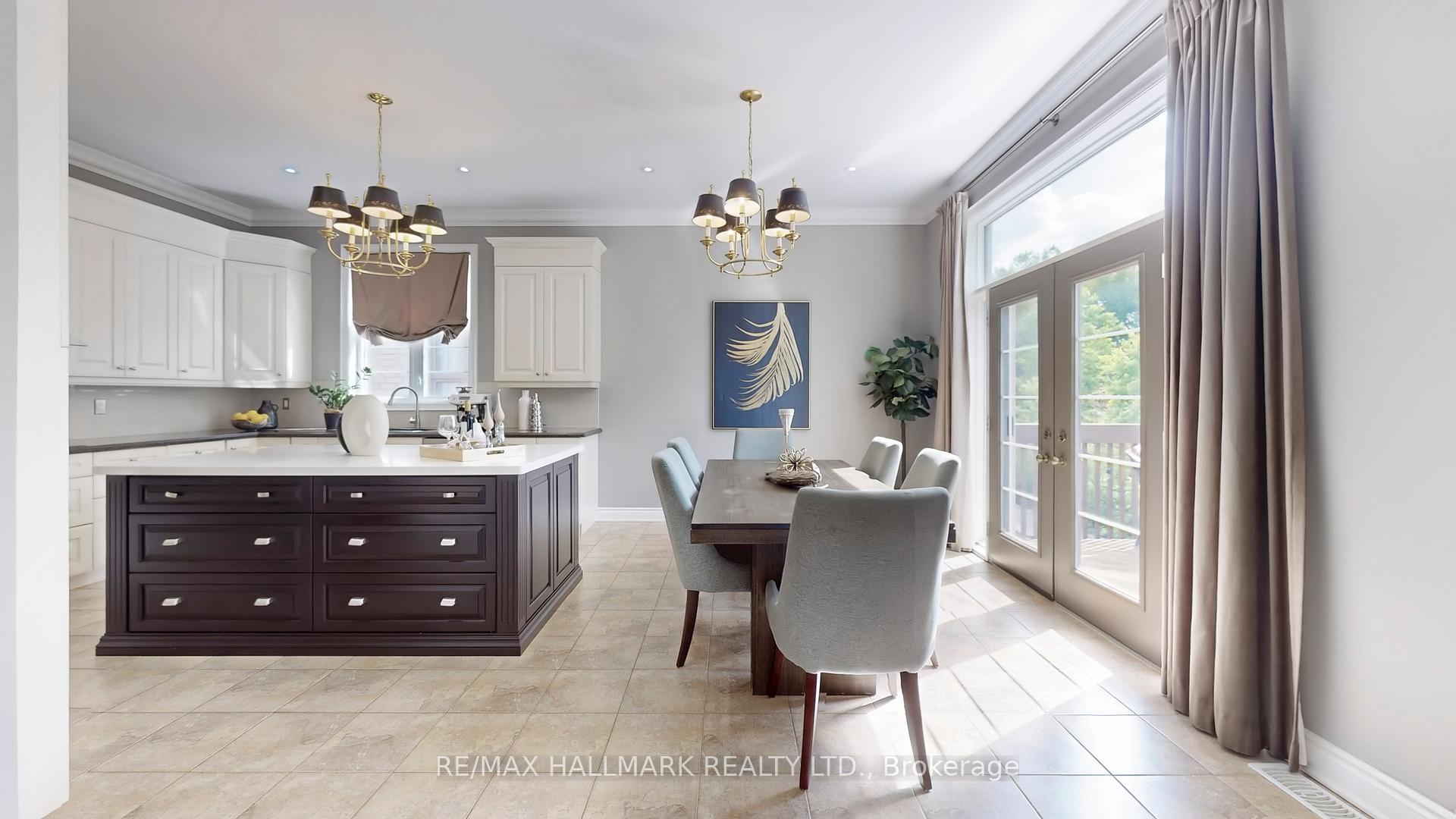 Photo 20 of 126 Sir Stevens Drive, Vaughan, Patterson — HOMEH