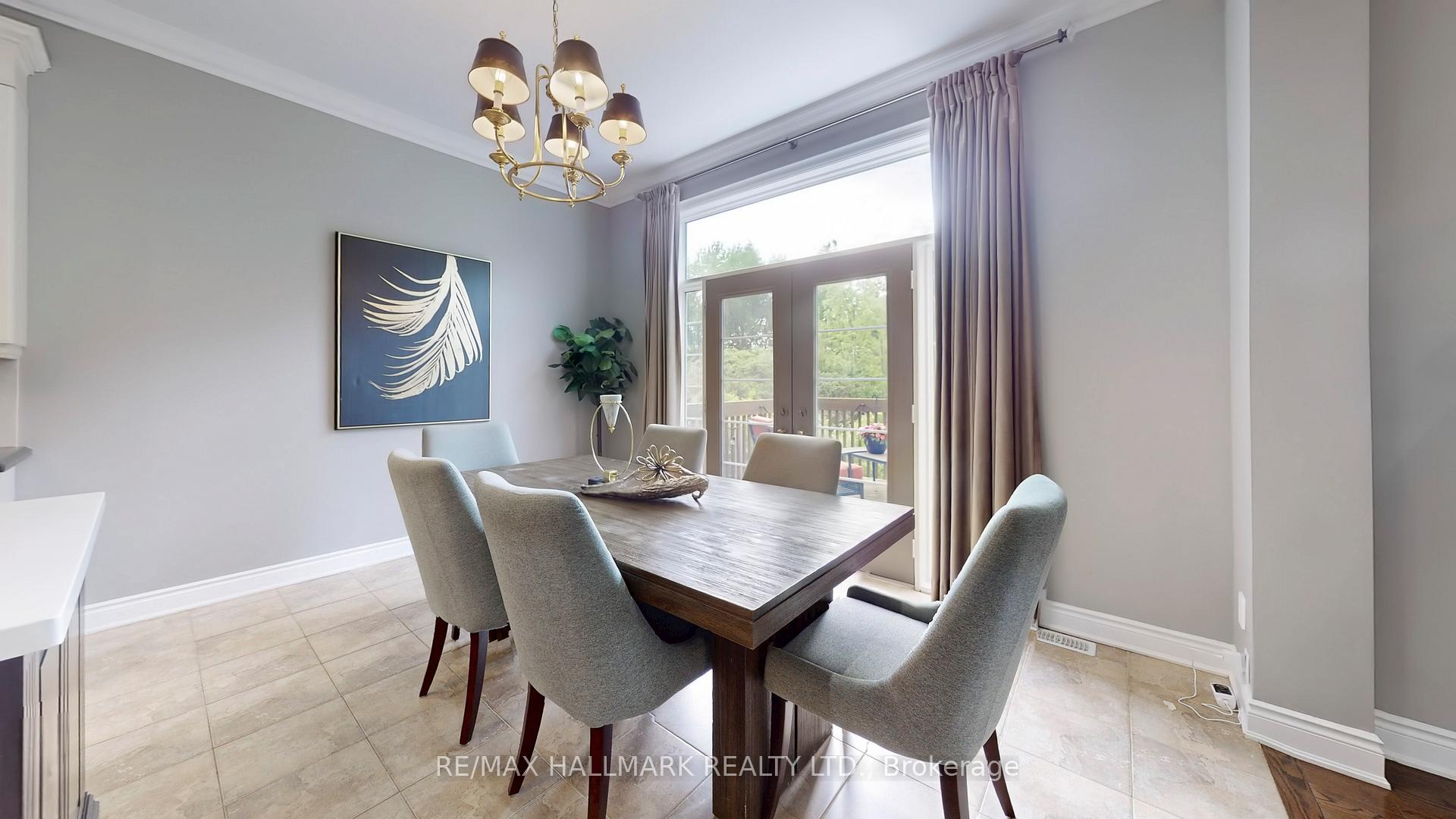 Photo 22 of 126 Sir Stevens Drive, Vaughan, Patterson — HOMEH