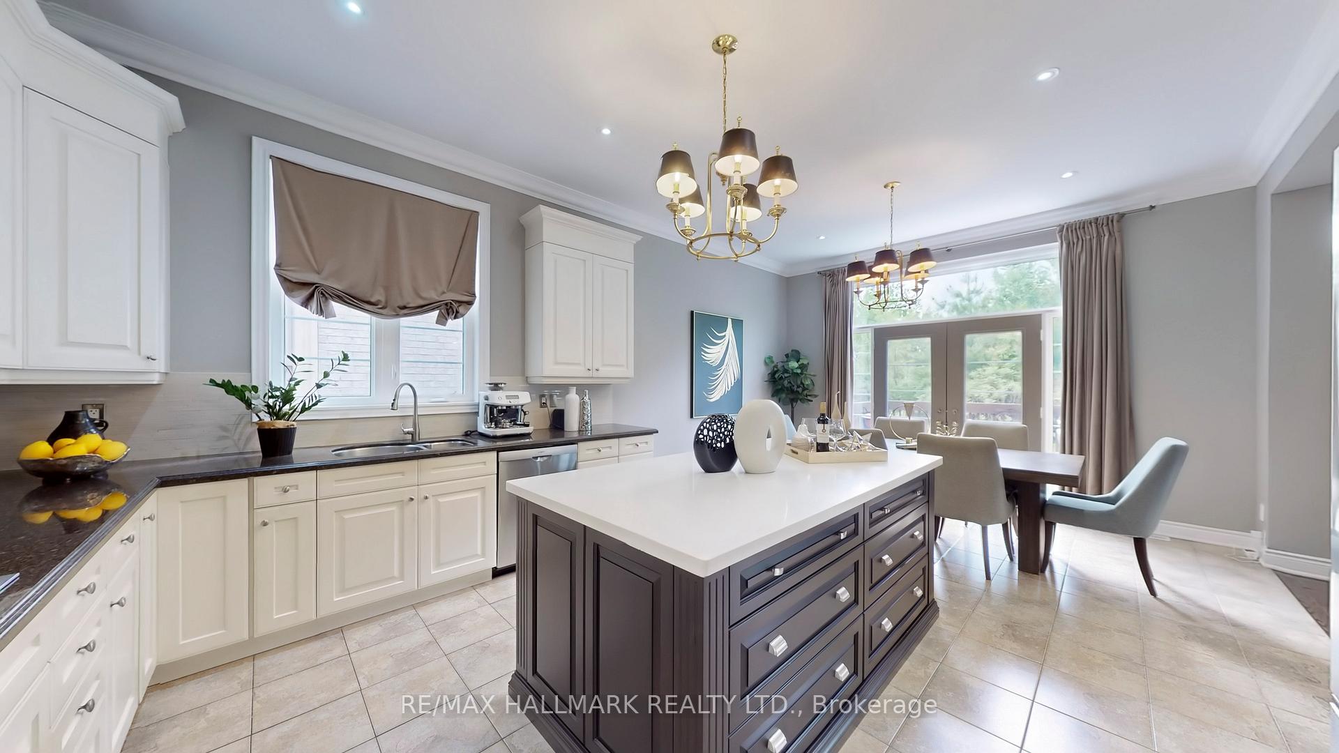 Photo 25 of 126 Sir Stevens Drive, Vaughan, Patterson — HOMEH