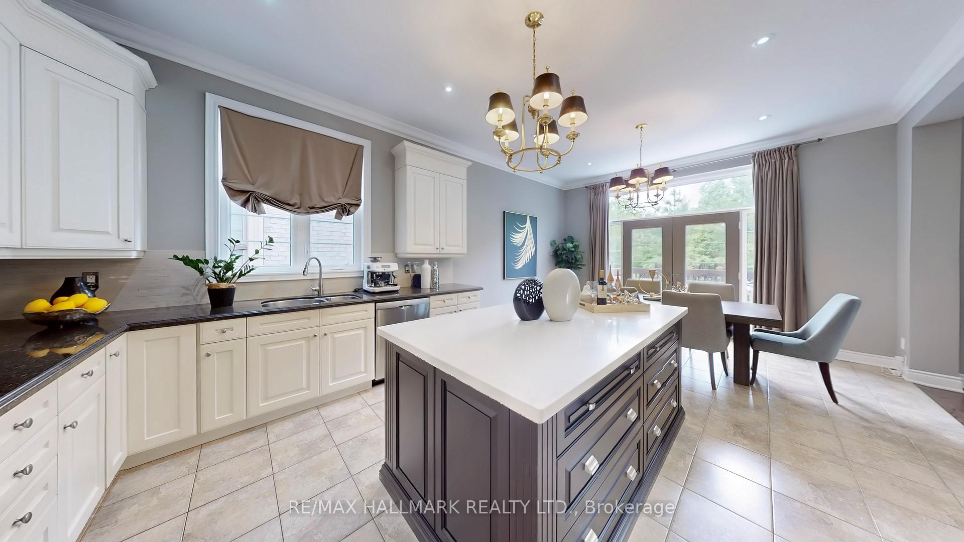 Photo 29 of 126 Sir Stevens Drive, Vaughan, Patterson — HOMEH