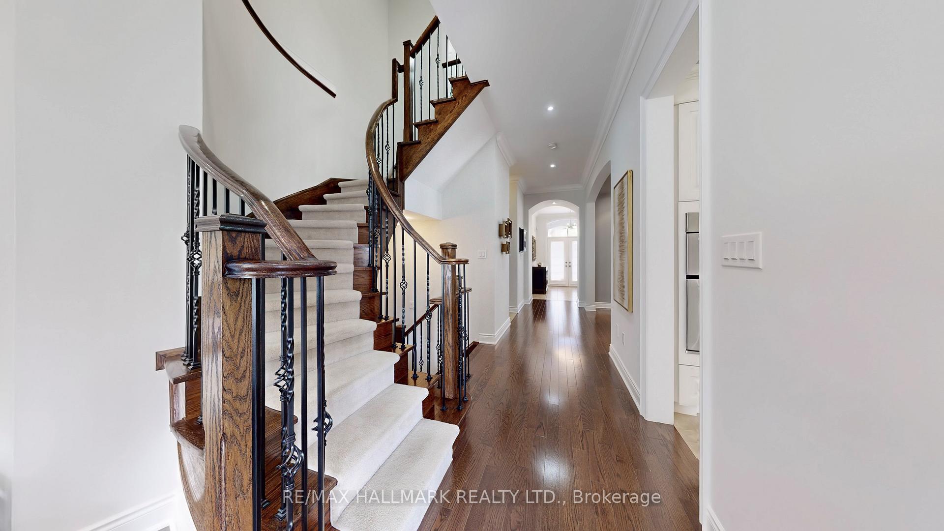 Photo 33 of 126 Sir Stevens Drive, Vaughan, Patterson — HOMEH