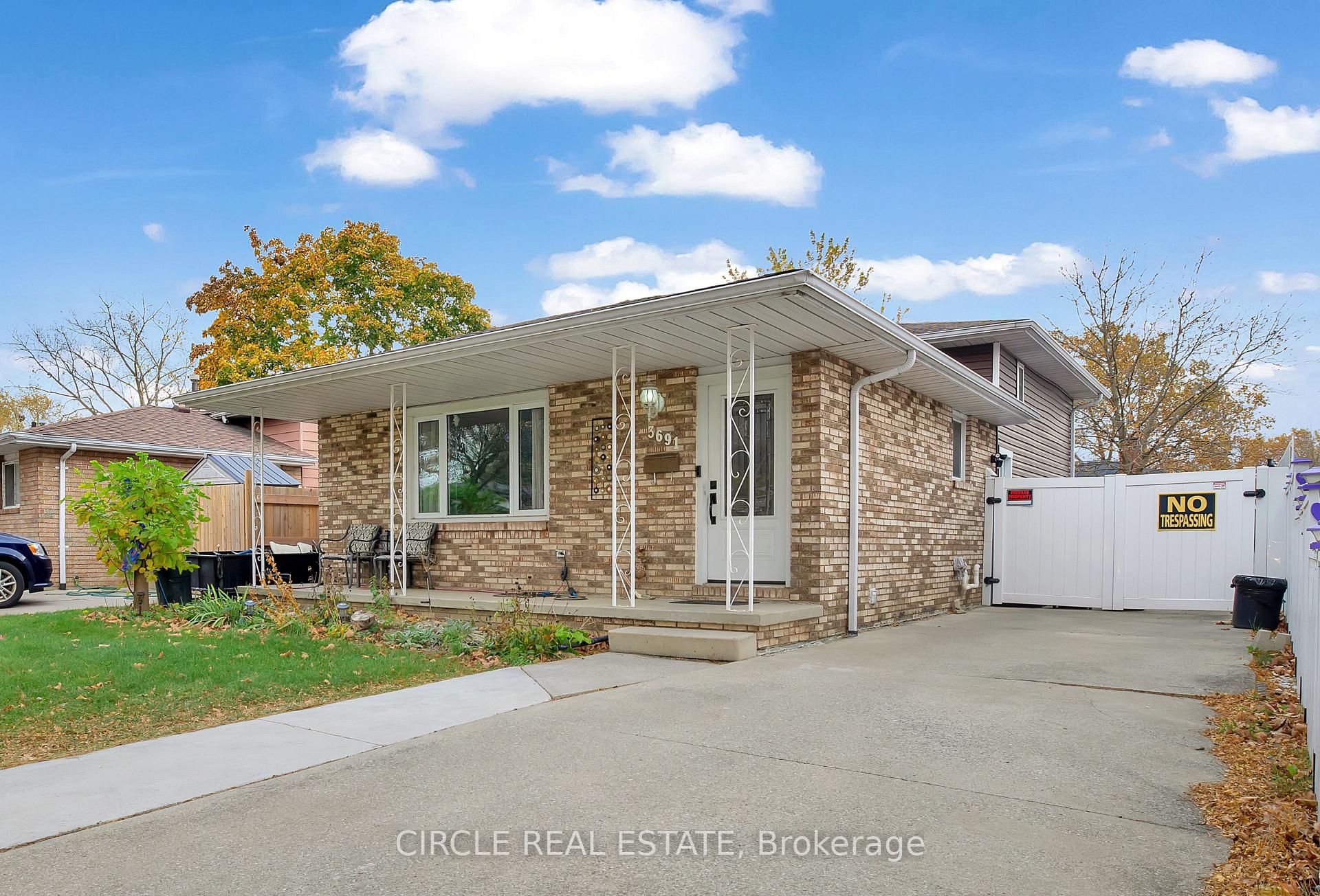 Photo 1 of 3691 Wildwood Drive, Windsor — HOMEH