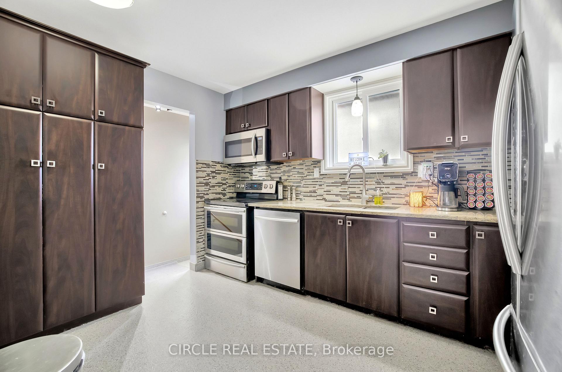 Photo 14 of 3691 Wildwood Drive, Windsor — HOMEH
