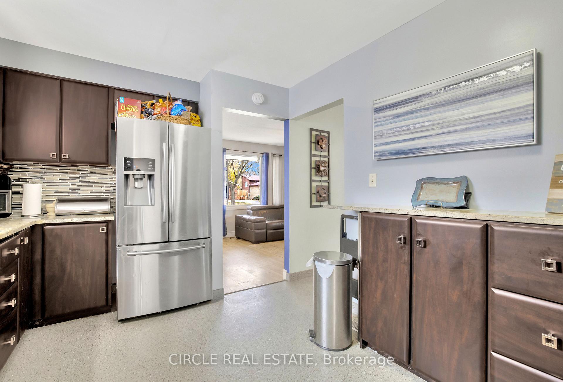 Photo 16 of 3691 Wildwood Drive, Windsor — HOMEH