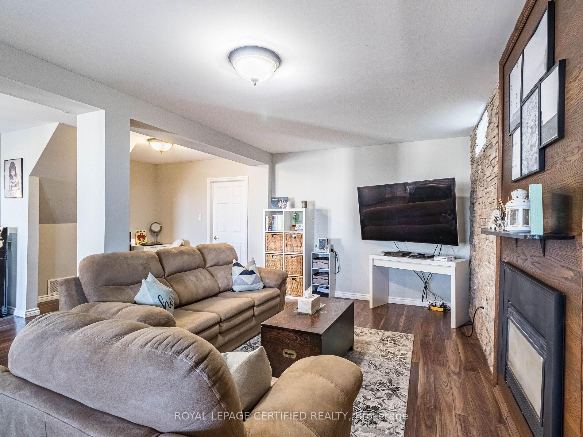 Photo 44 of 172 Melissa Crescent, Whitby, Blue Grass Meadows — HOMEH