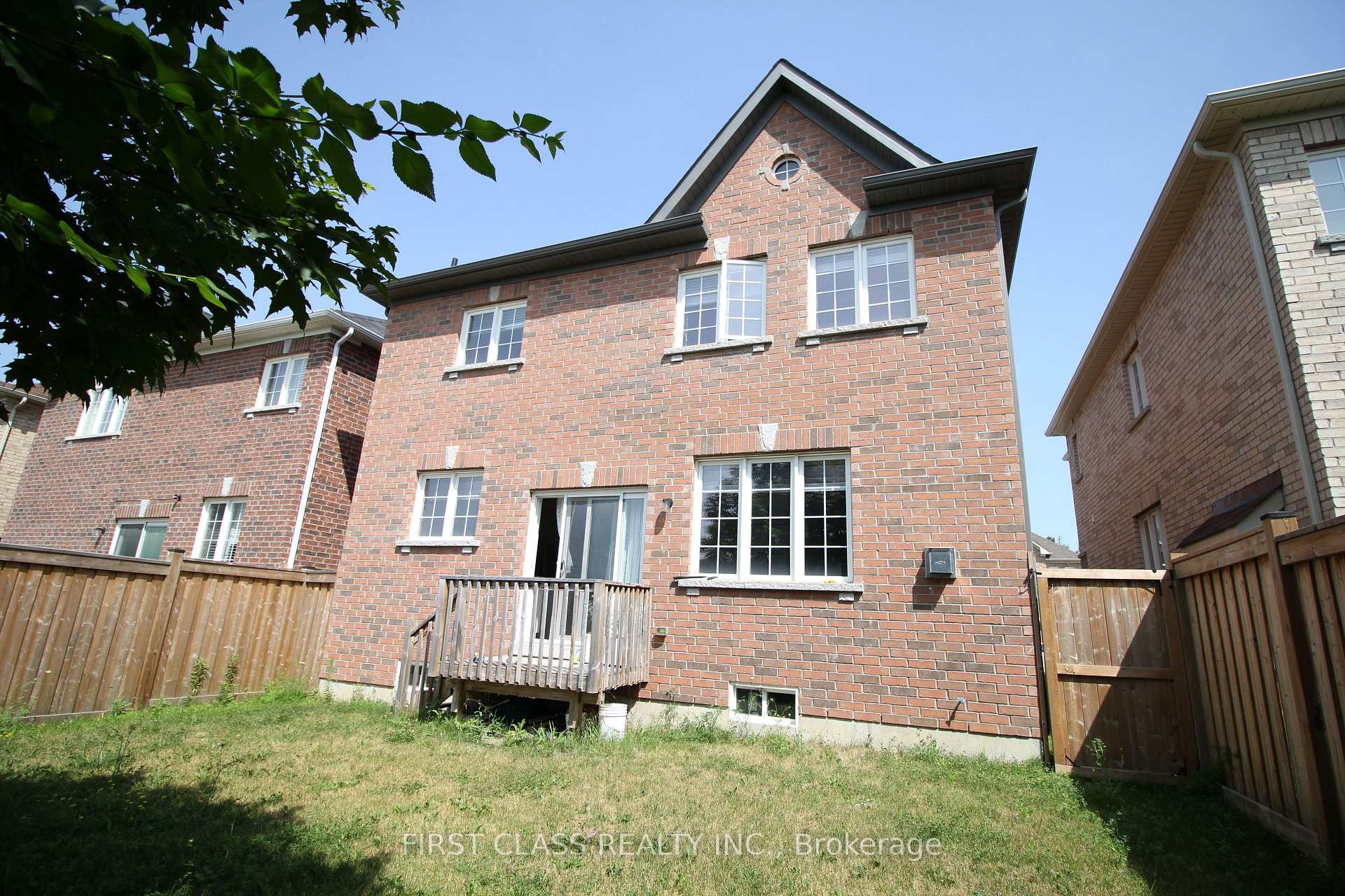 Photo 21 of 63 Promenade Drive, Whitby, Taunton North — HOMEH