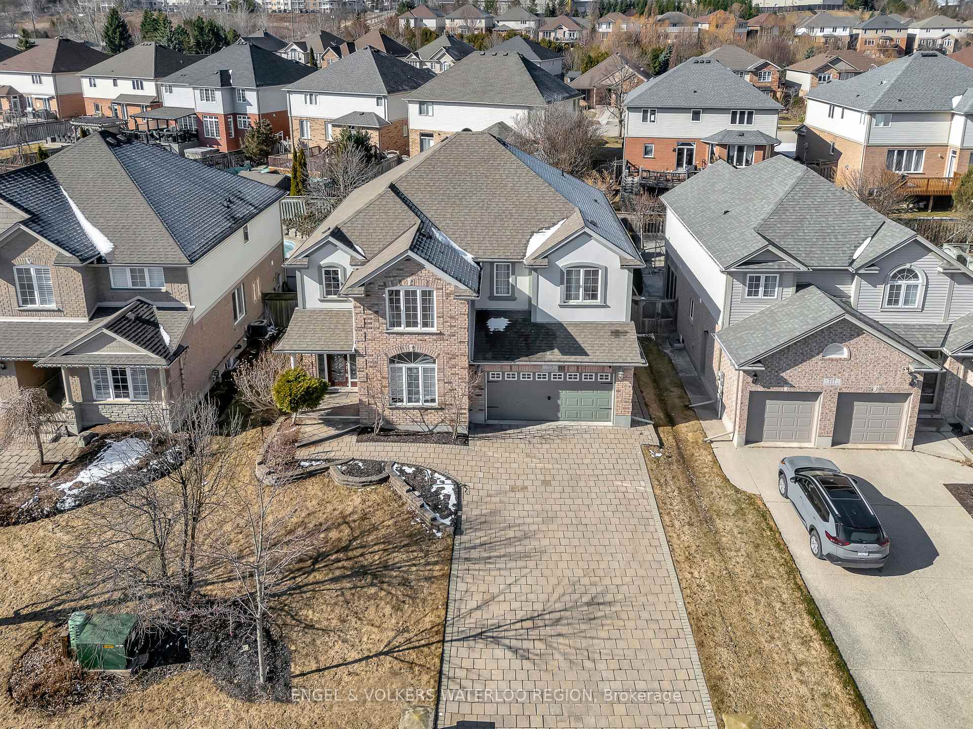 Photo 1 of 715 Cedar Bend Drive, Waterloo — HOMEH