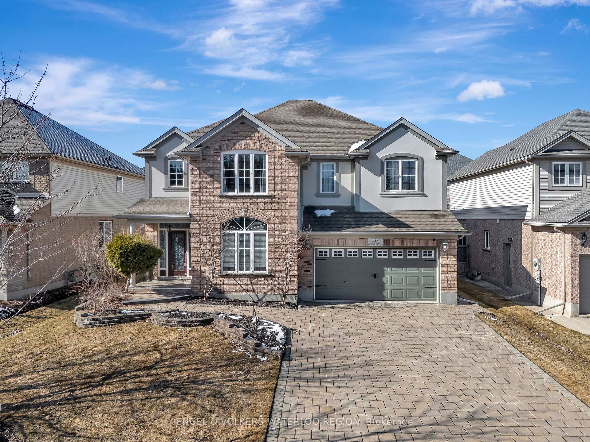 Photo 2 of 715 Cedar Bend Drive, Waterloo — HOMEH