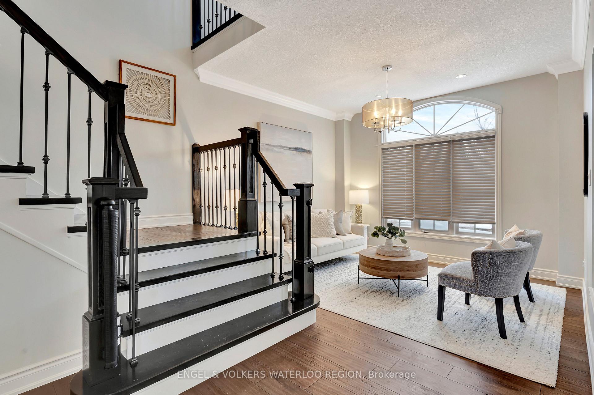 Photo 8 of 715 Cedar Bend Drive, Waterloo — HOMEH